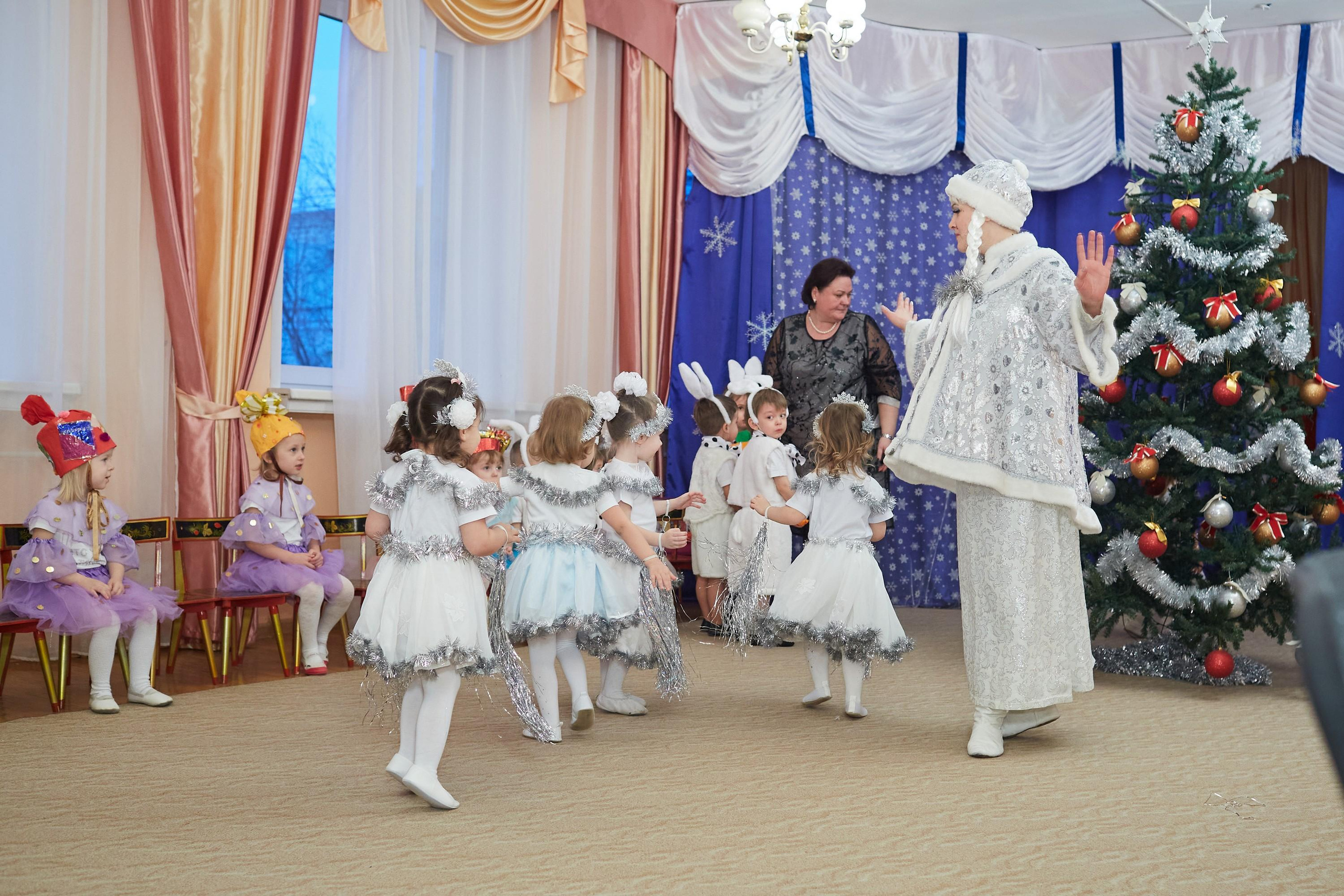 Утренник в саду Горошина. Александр Осин — корпоративный и семейный фотограф в Москве