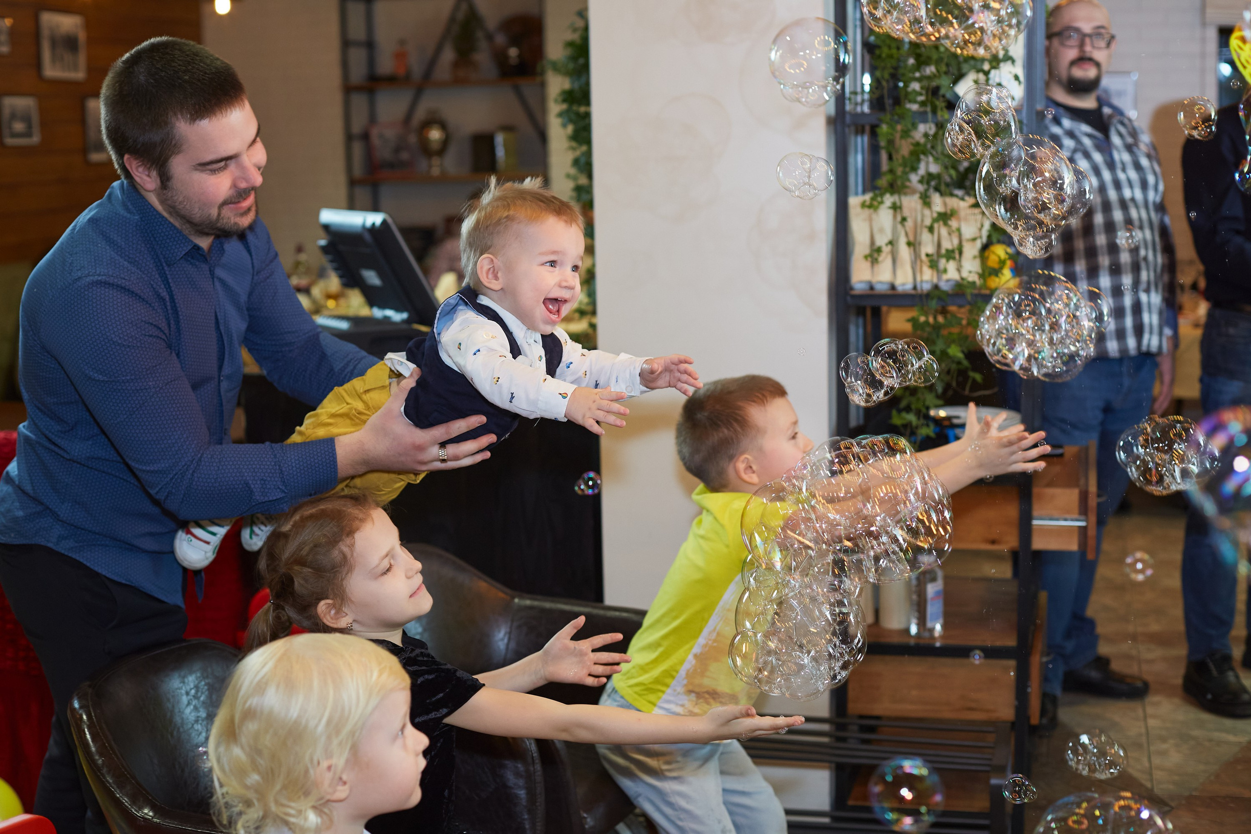 Платоше 3 года. Александр Осин — корпоративный и семейный фотограф в Москве