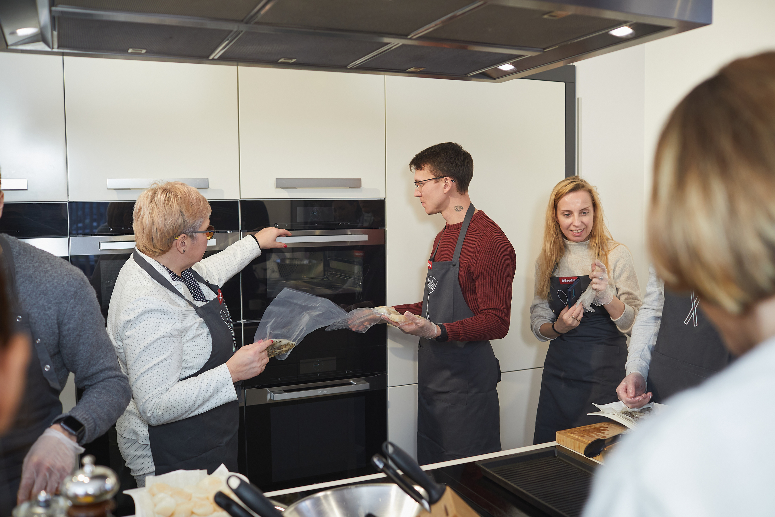 Готовим с техникой Miele. Александр Осин — корпоративный и семейный фотограф в Москве