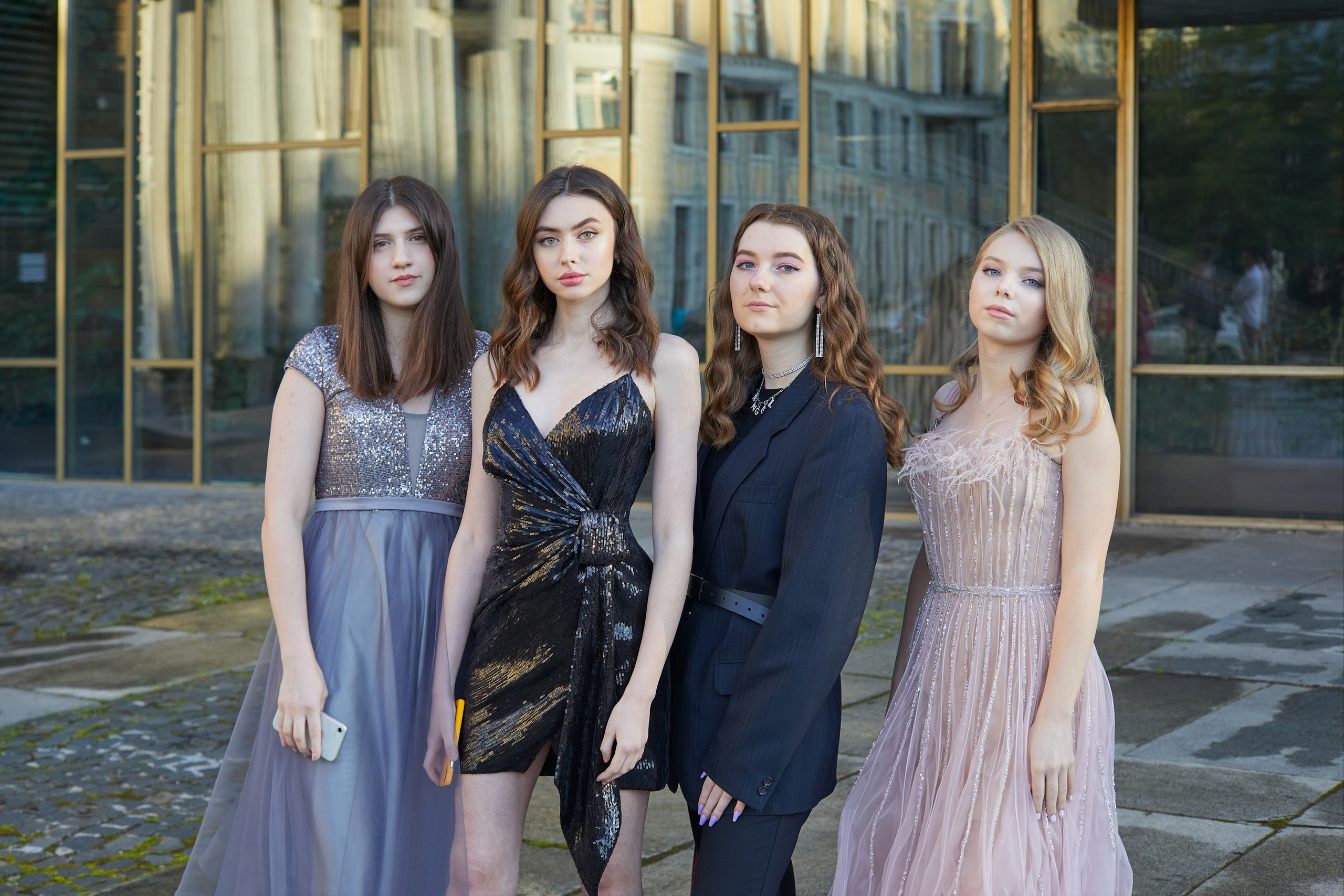 Выпускники Гимназии им Капцовых. Александр Осин — корпоративный и семейный фотограф в Москве