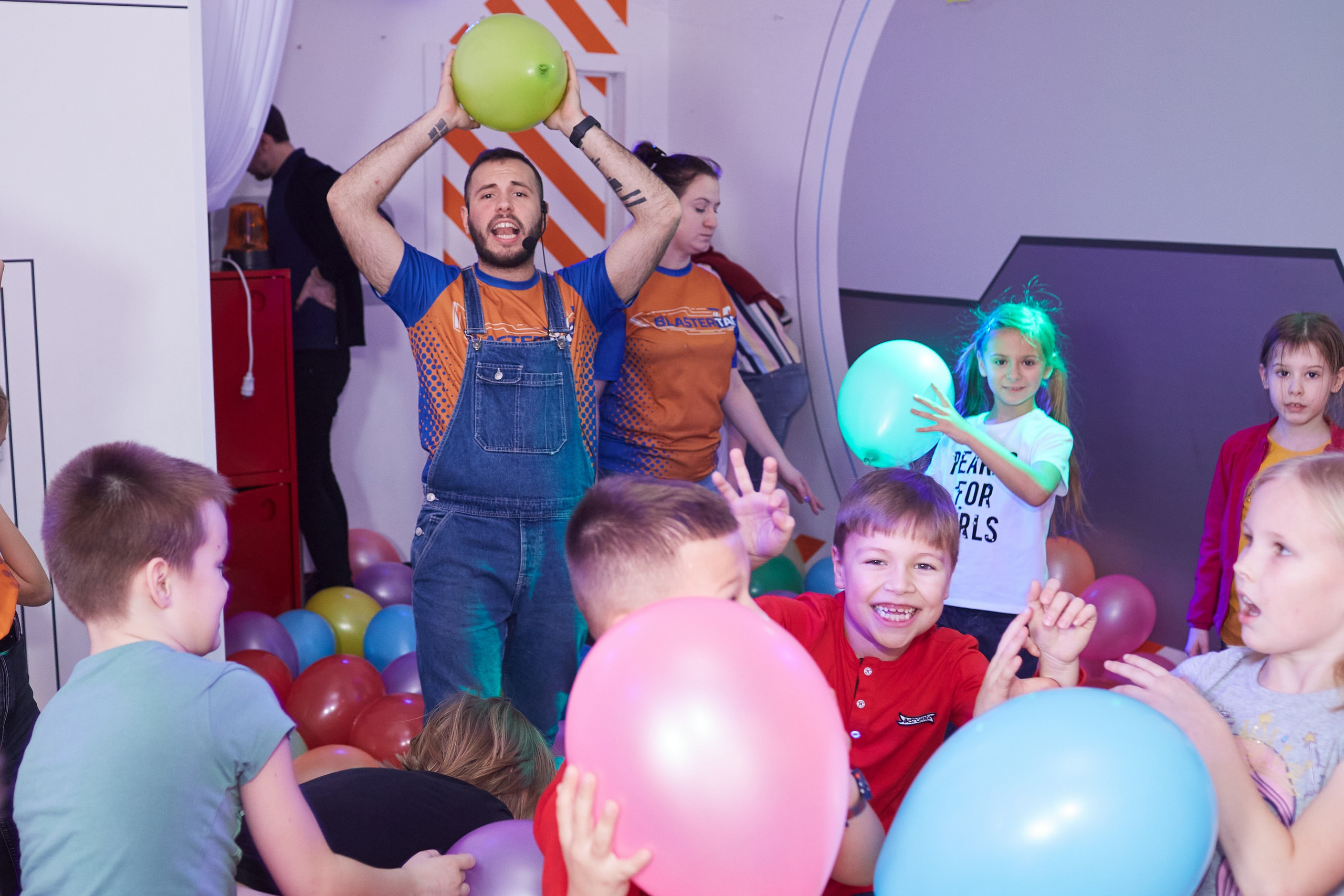 Отмечаем 8 лет в BlasterTag. Александр Осин — корпоративный и семейный фотограф в Москве