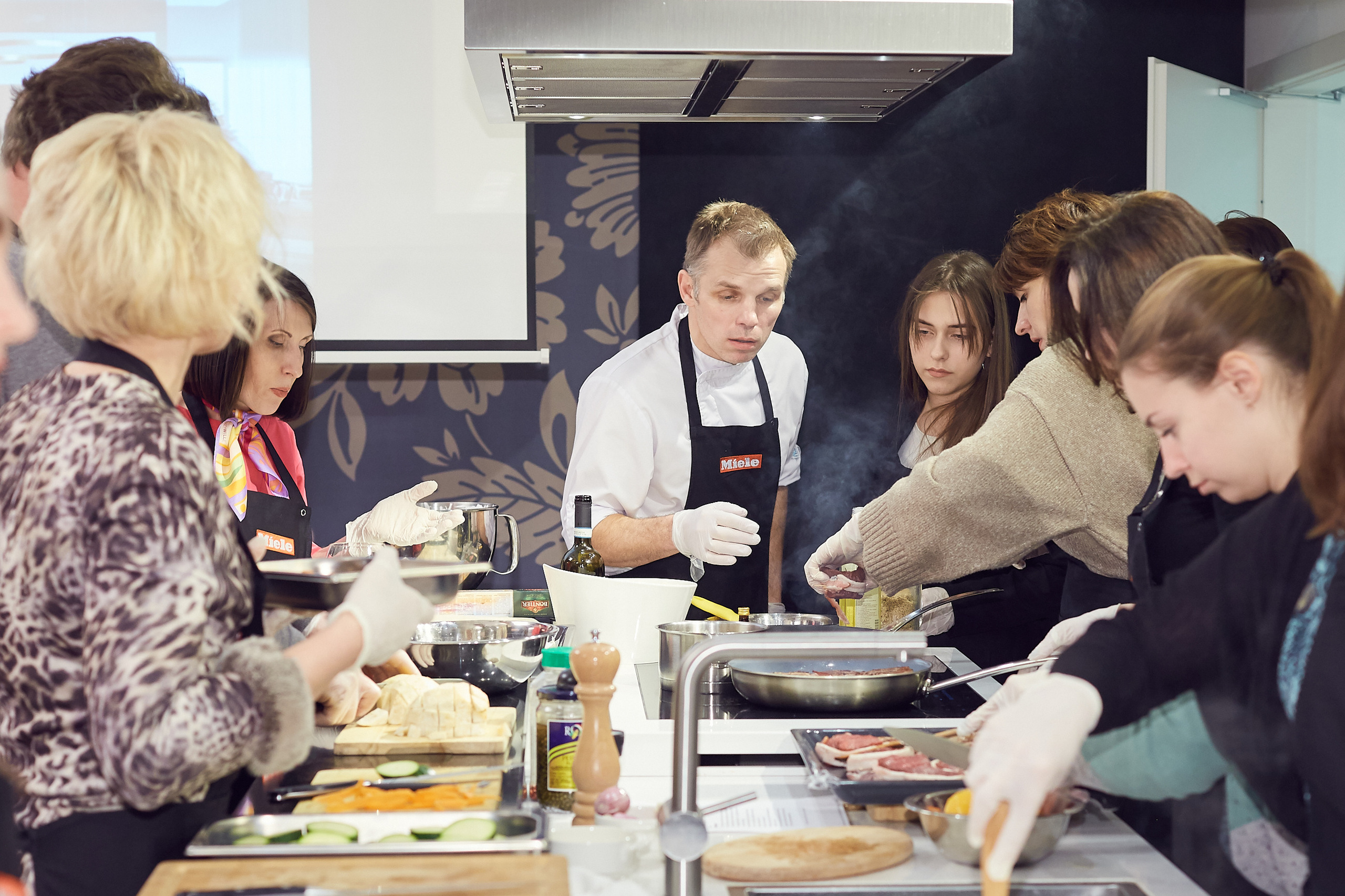 Награждение в Miele. Александр Осин — корпоративный и семейный фотограф в Москве