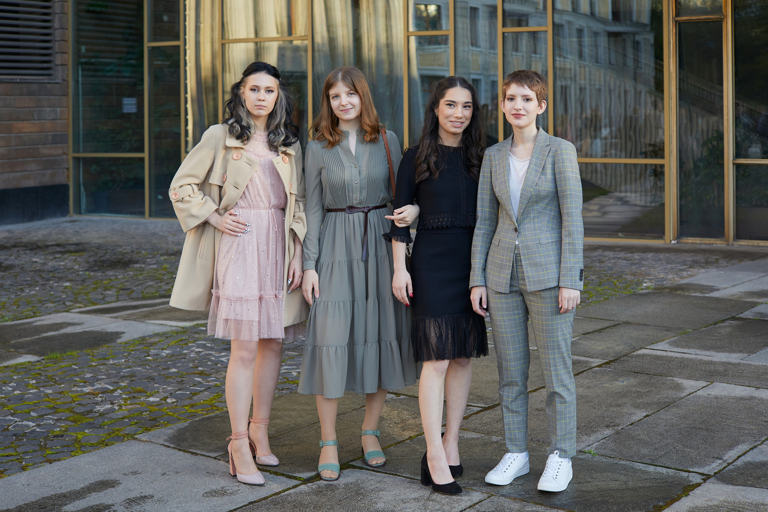 Выпускники Гимназии им Капцовых. Александр Осин — корпоративный и семейный фотограф в Москве