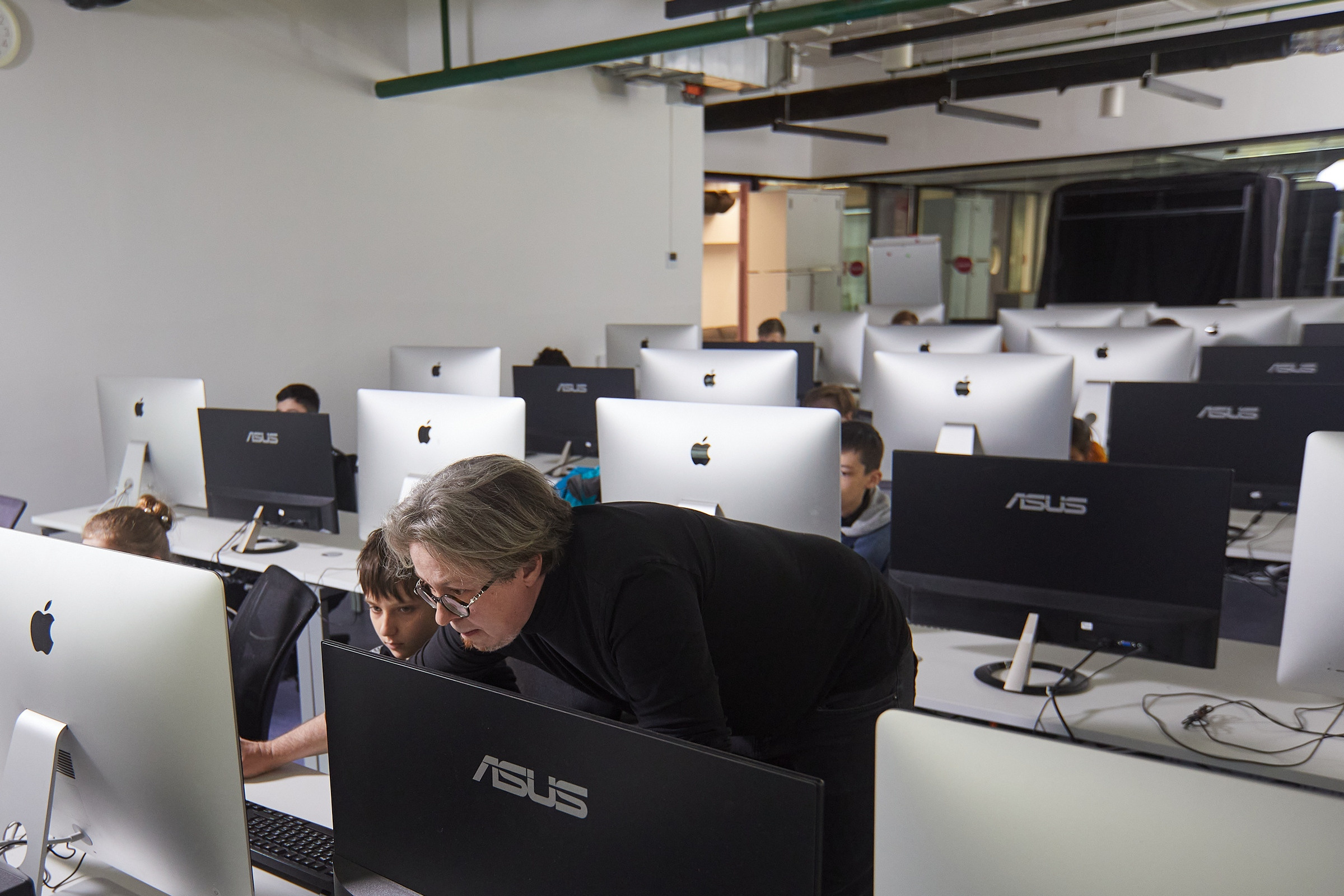 Новард PROFF в Технограде. Александр Осин — корпоративный и семейный фотограф в Москве