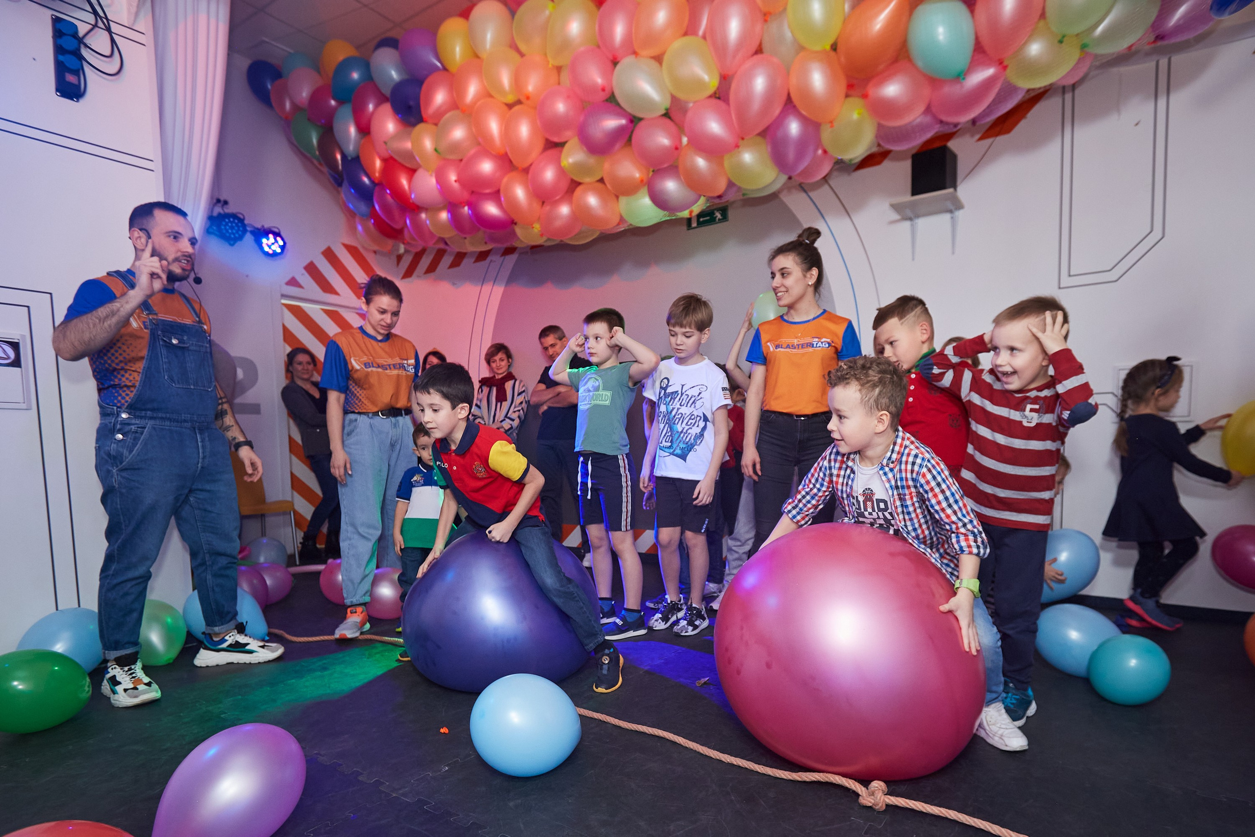 Отмечаем 8 лет в BlasterTag. Александр Осин — корпоративный и семейный фотограф в Москве