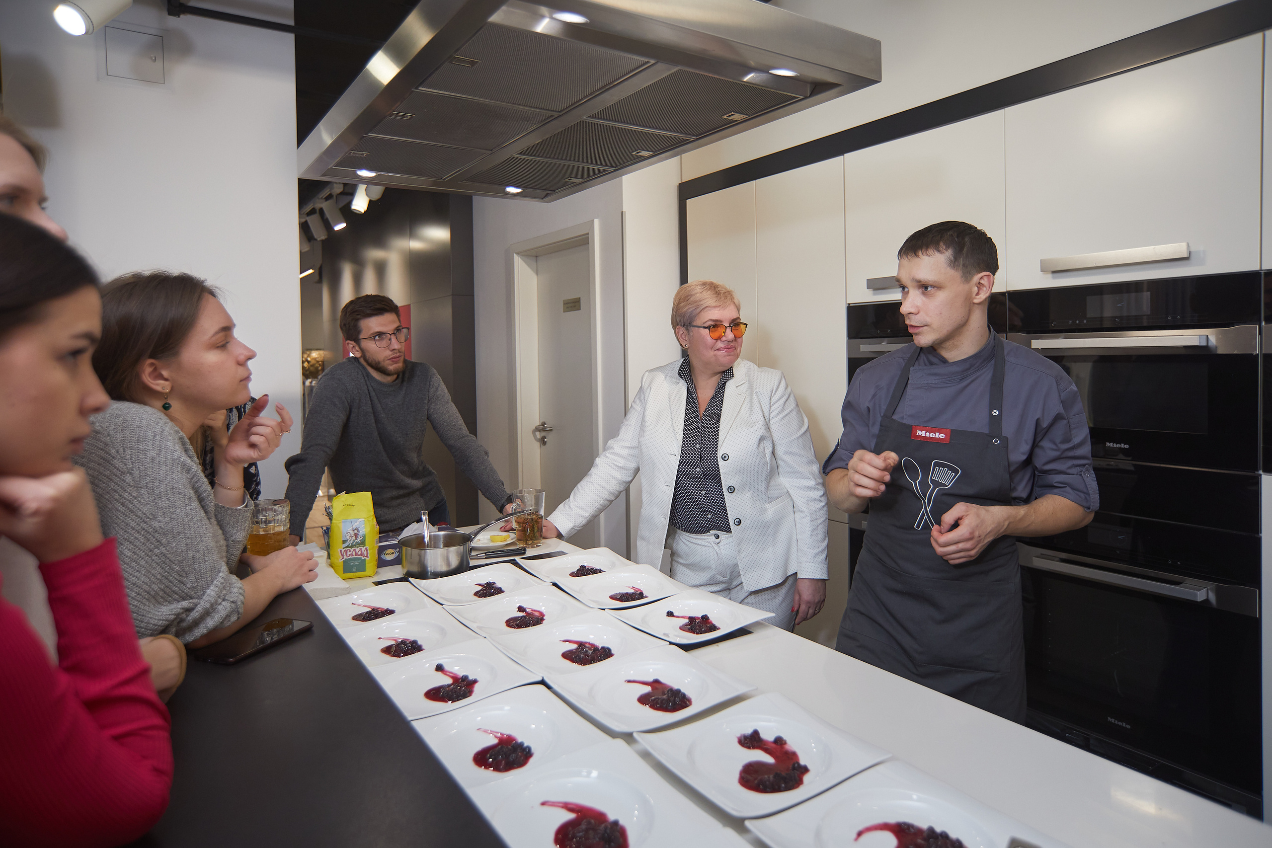 Готовим с техникой Miele. Александр Осин — корпоративный и семейный фотограф в Москве