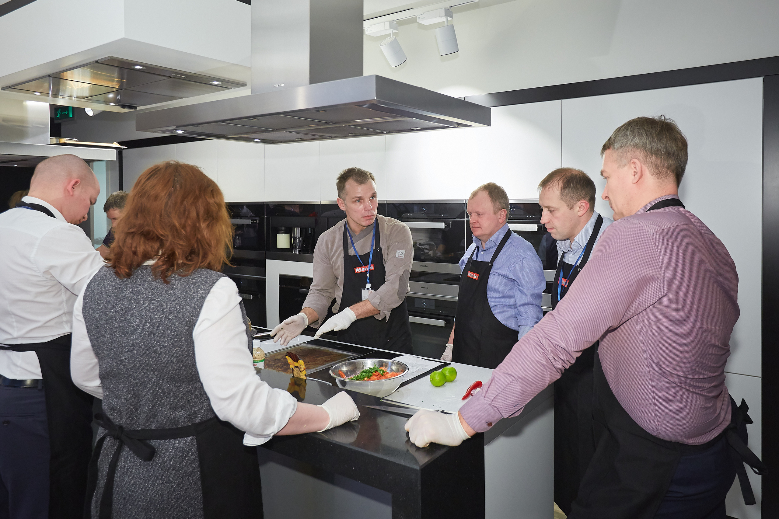 Готовим вместе с Miele. Александр Осин — корпоративный и семейный фотограф в Москве