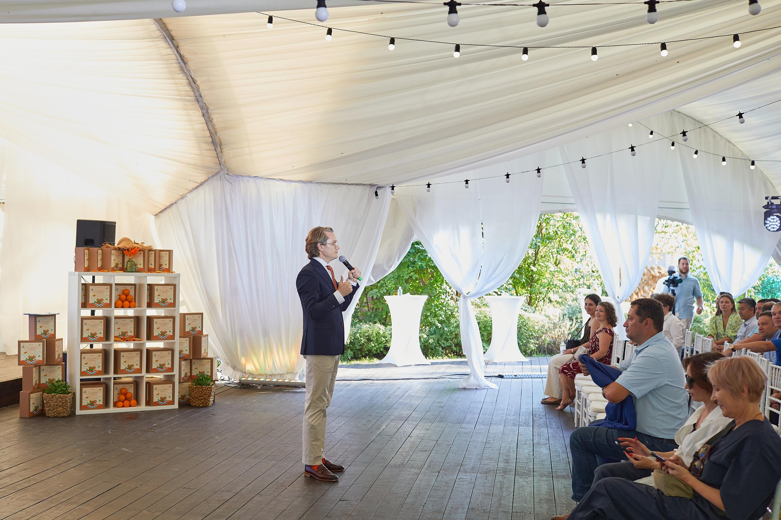 День Рождения компании. Александр Осин — корпоративный и семейный фотограф в Москве