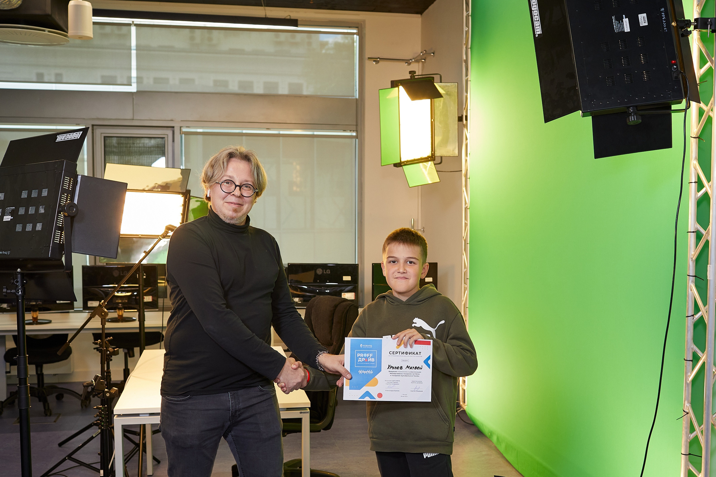 Новард PROFF в Технограде. Александр Осин — корпоративный и семейный фотограф в Москве