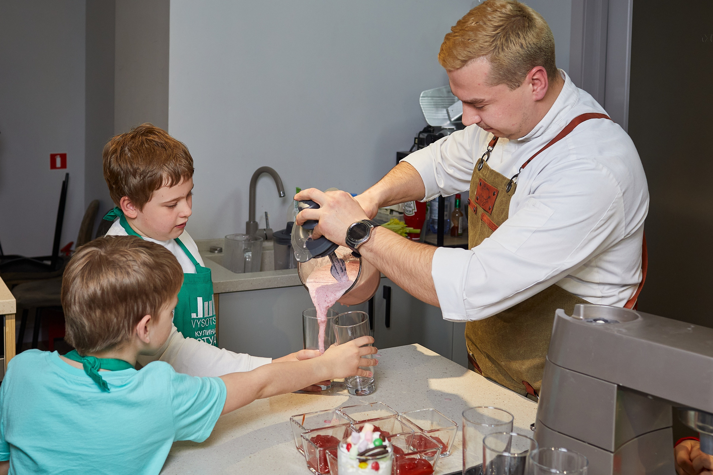 Ване 9 лет. Александр Осин — корпоративный и семейный фотограф в Москве