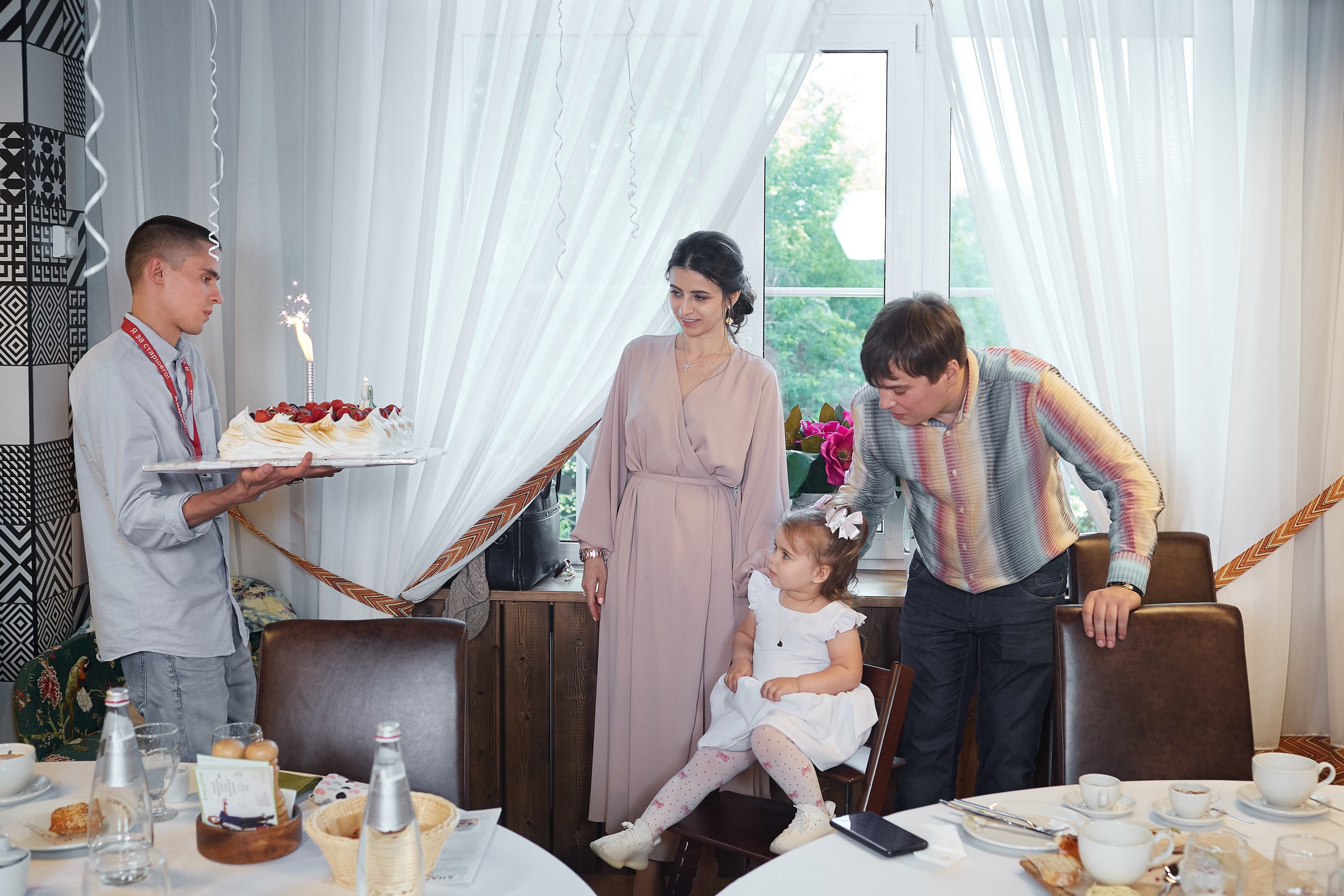 Алисе 2 годика Андерсон. Александр Осин — корпоративный и семейный фотограф в Москве