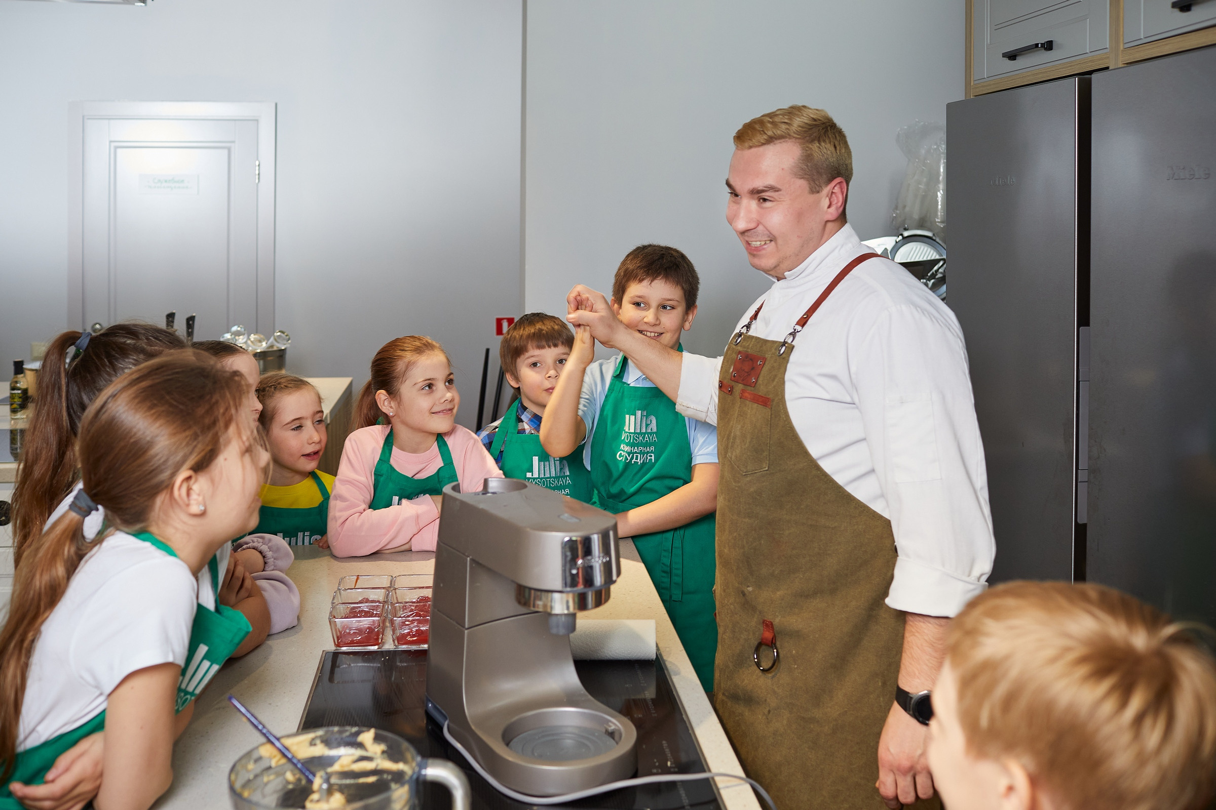 Ване 9 лет. Александр Осин — корпоративный и семейный фотограф в Москве