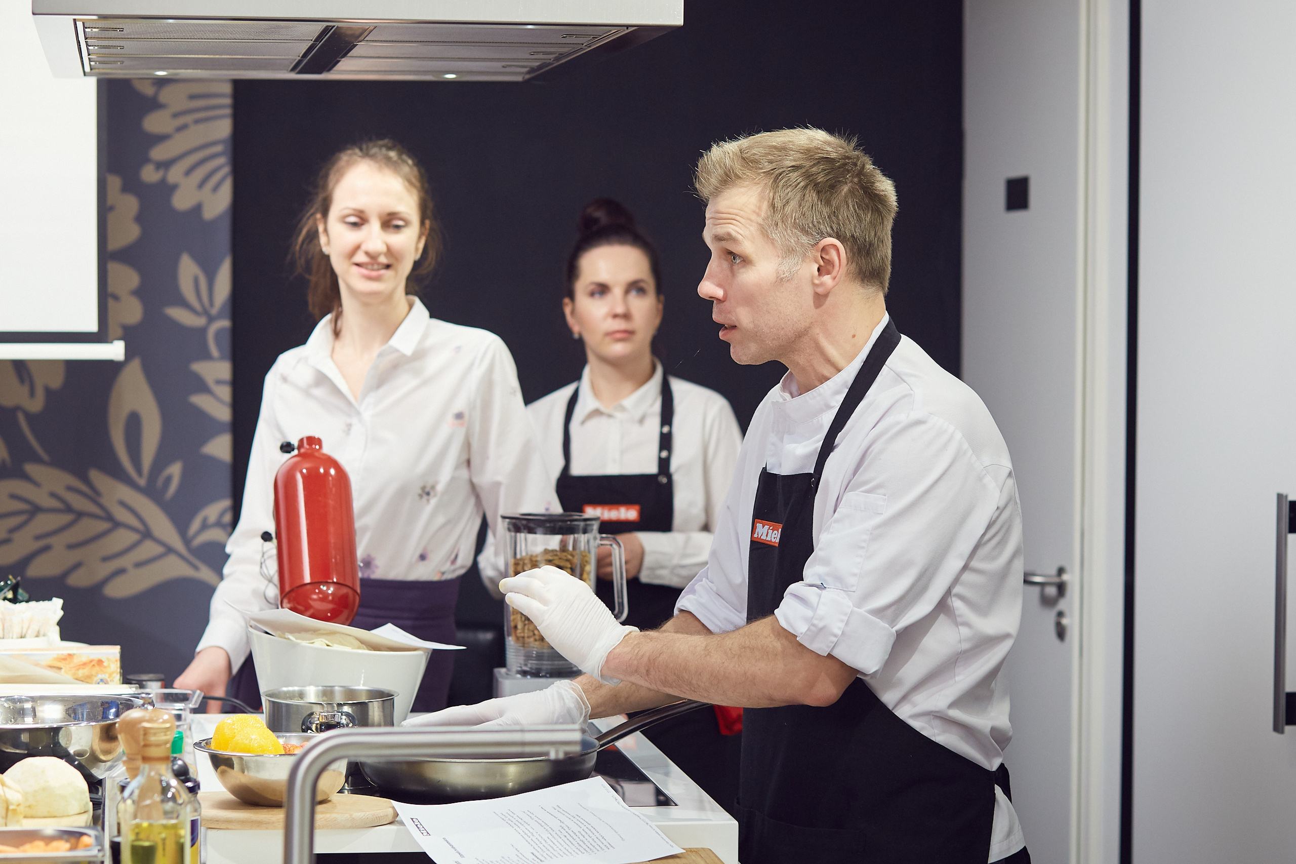 Награждение в Miele. Александр Осин — корпоративный и семейный фотограф в Москве