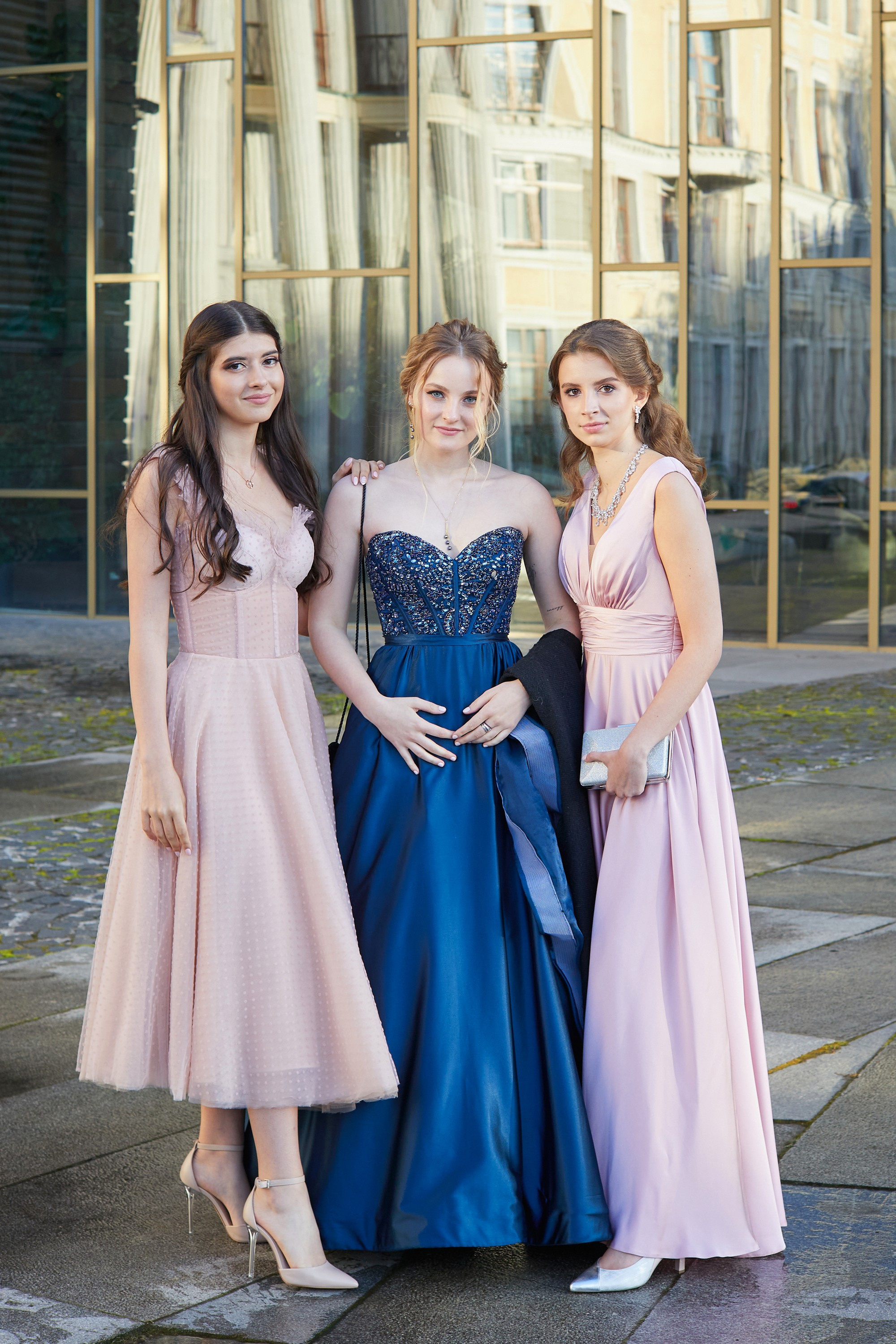 Выпускники Гимназии им Капцовых. Александр Осин — корпоративный и семейный фотограф в Москве