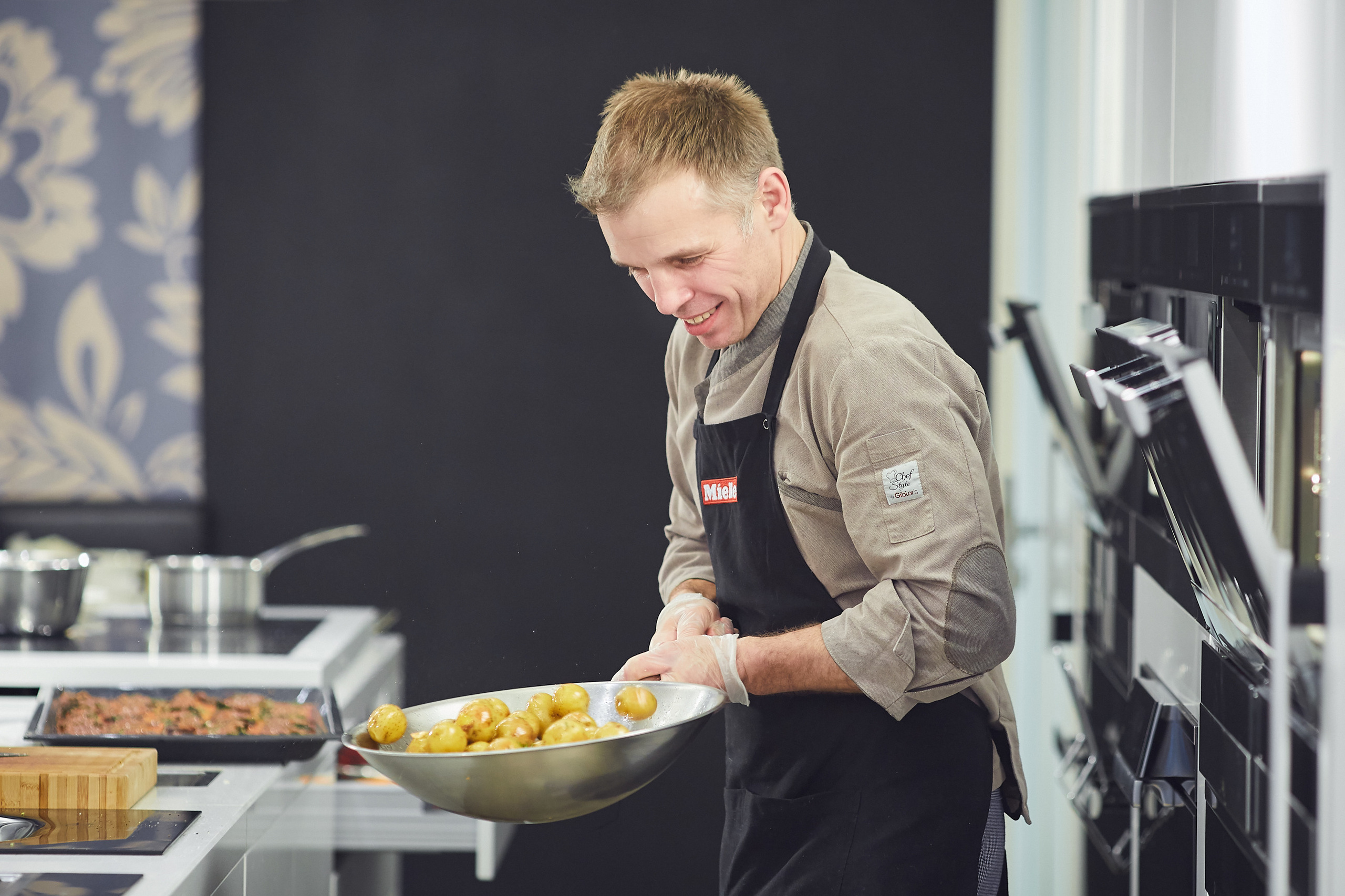 Гастроужин с Miele. Александр Осин — корпоративный и семейный фотограф в Москве