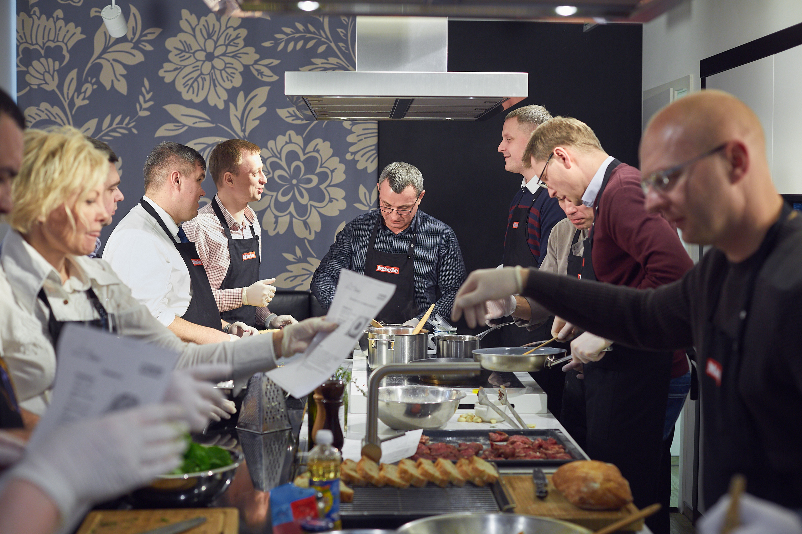 Гастроужин с Miele. Александр Осин — корпоративный и семейный фотограф в Москве