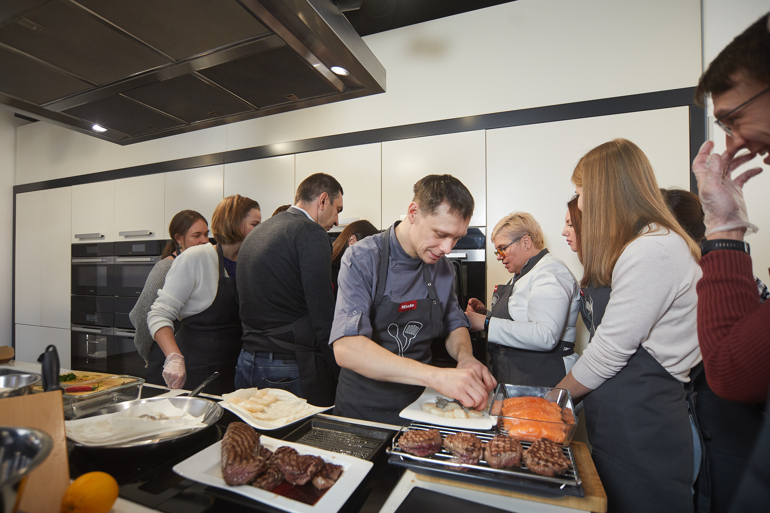 Готовим с техникой Miele. Александр Осин — корпоративный и семейный фотограф в Москве