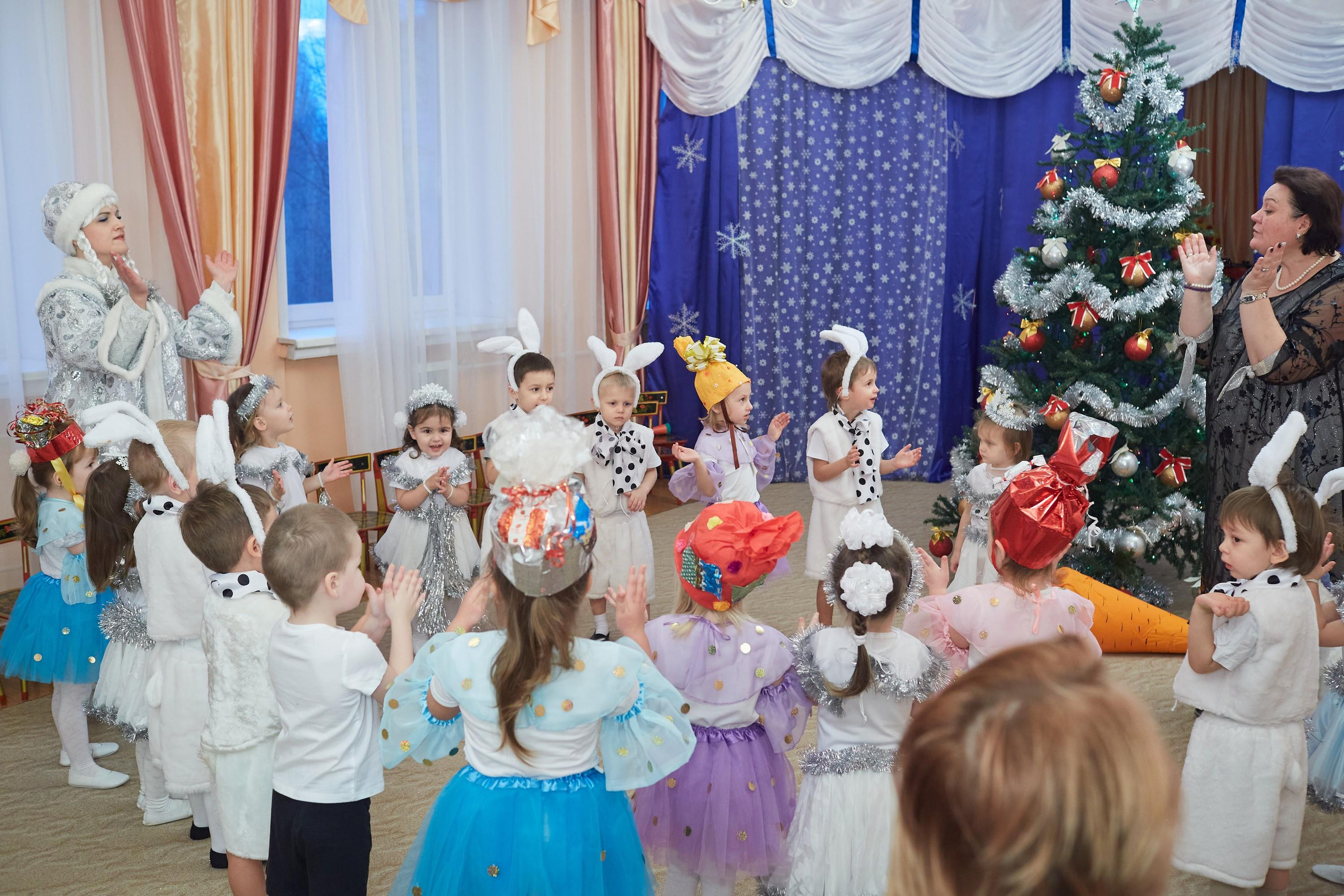 Утренник в саду Горошина. Александр Осин — корпоративный и семейный фотограф в Москве