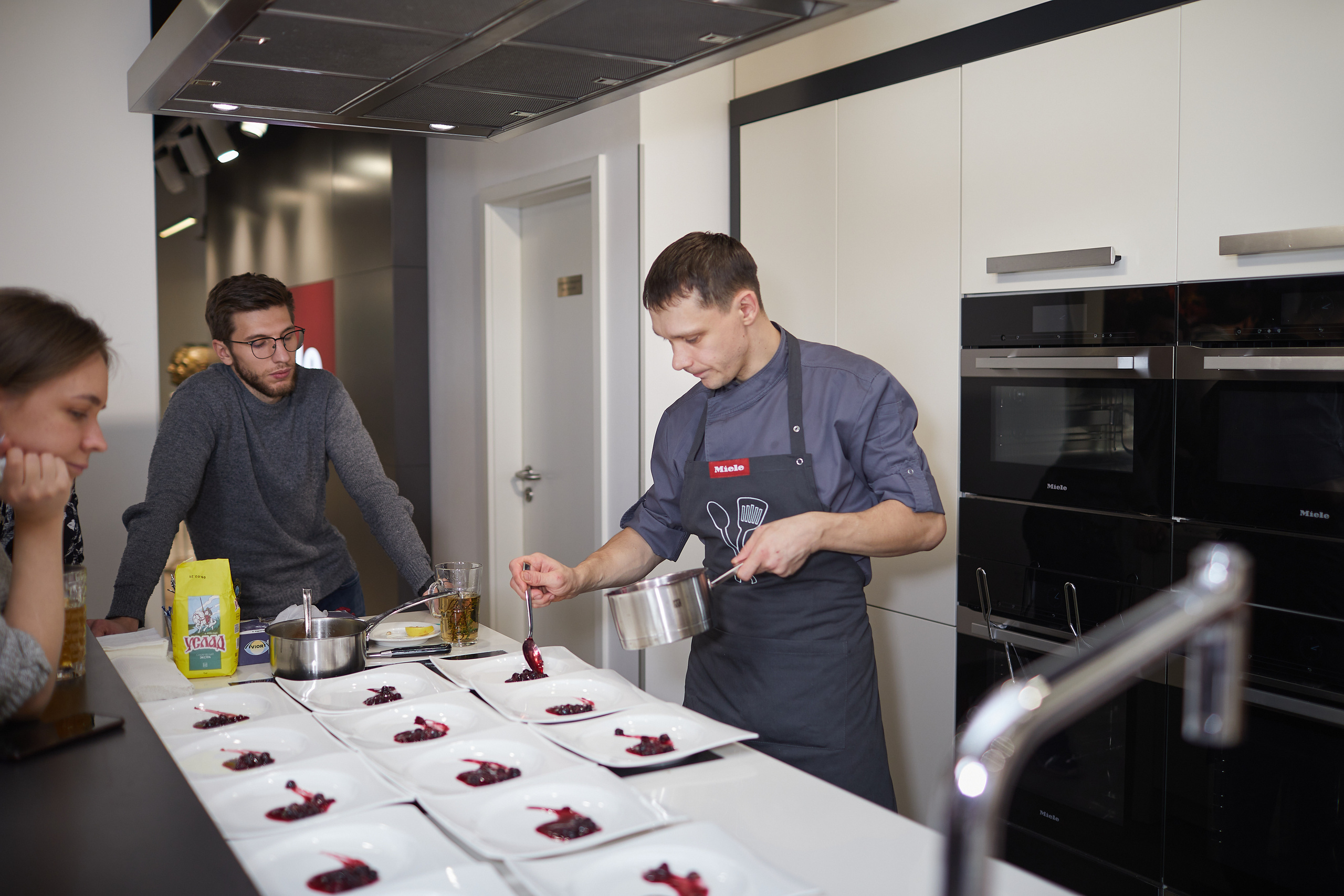 Готовим с техникой Miele. Александр Осин — корпоративный и семейный фотограф в Москве