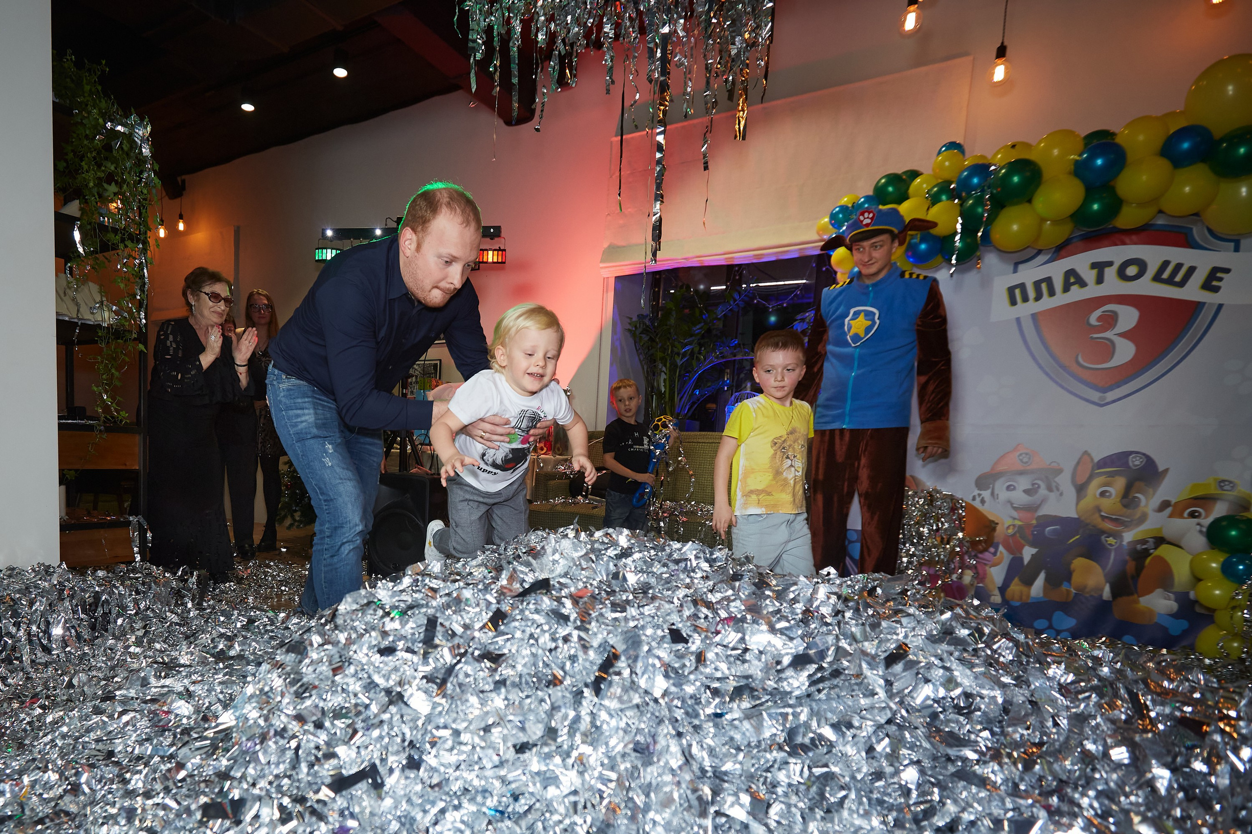 Платоше 3 года. Александр Осин — корпоративный и семейный фотограф в Москве