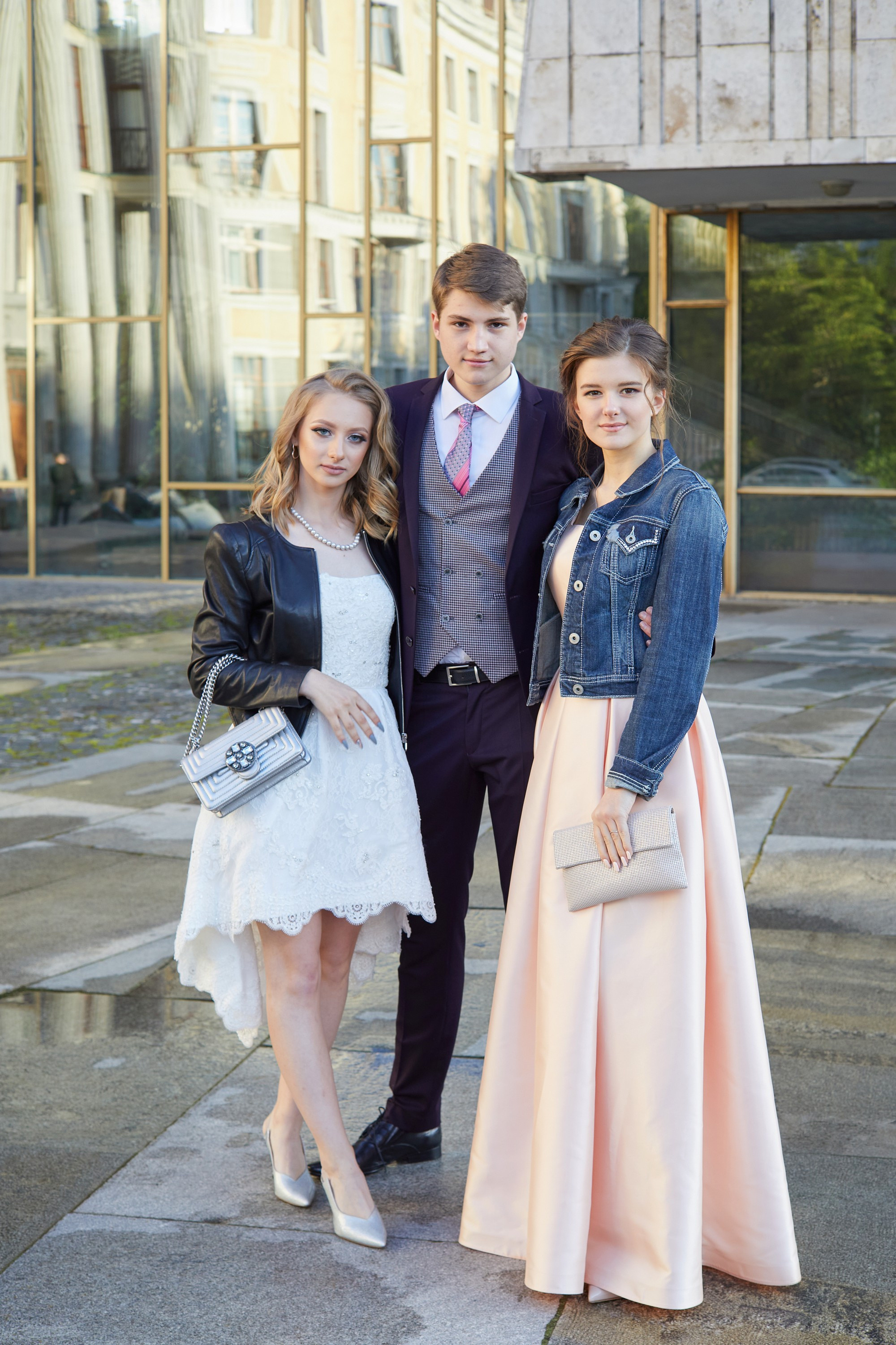 Выпускники Гимназии им Капцовых. Александр Осин — корпоративный и семейный фотограф в Москве