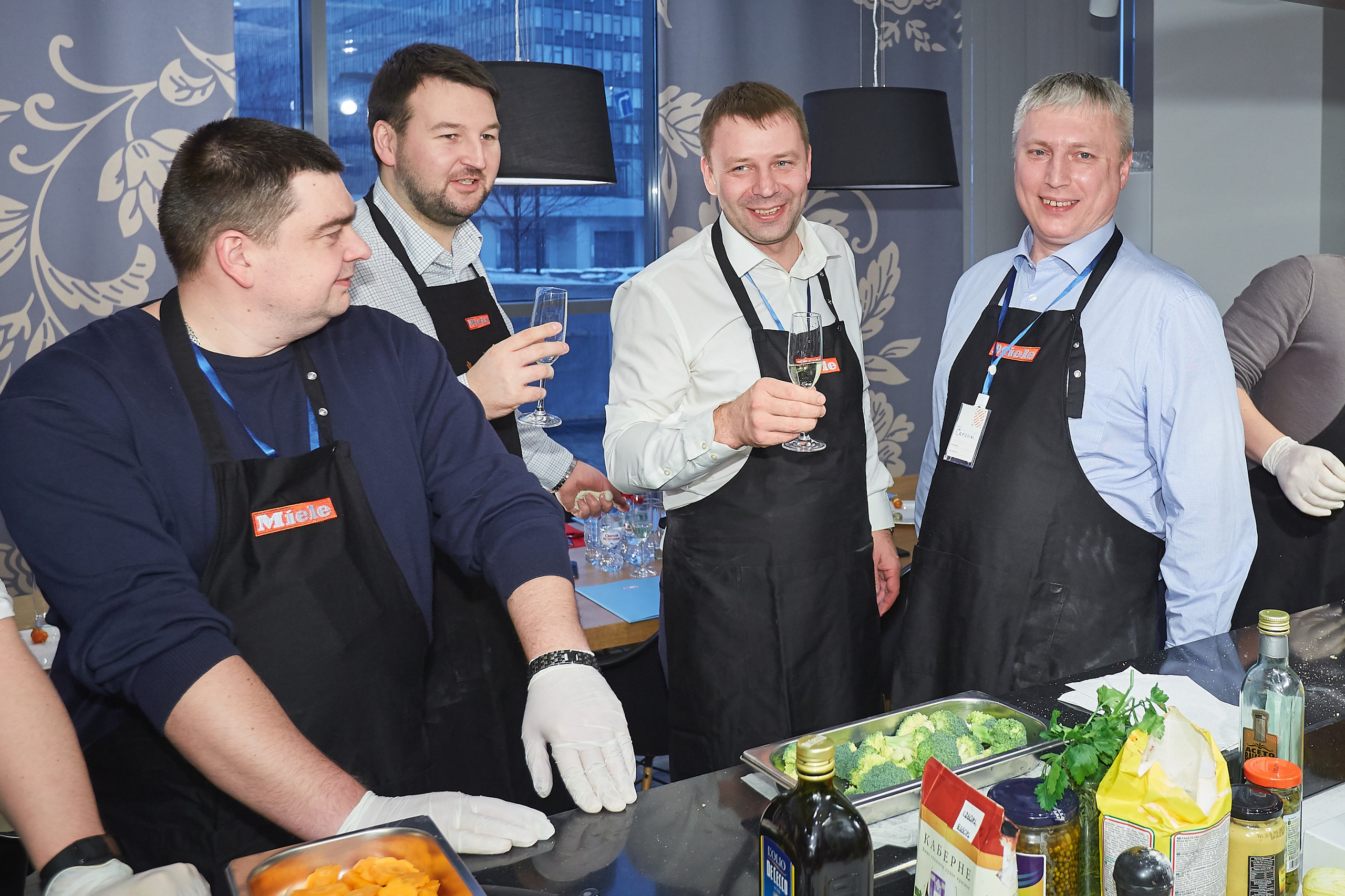 Готовим вместе с Miele. Александр Осин — корпоративный и семейный фотограф в Москве