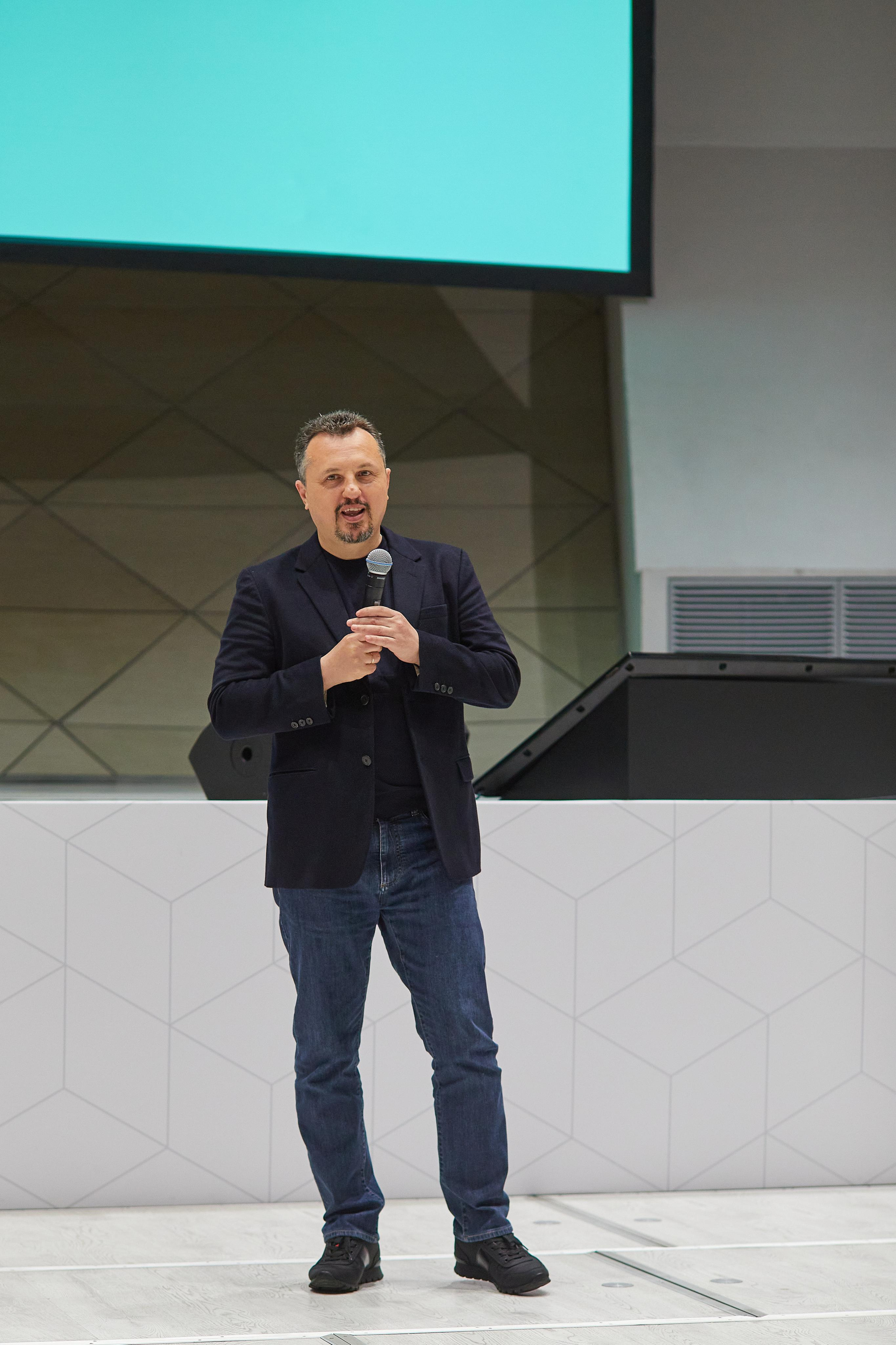 СКОЛКОВО. Александр Осин — корпоративный и семейный фотограф в Москве