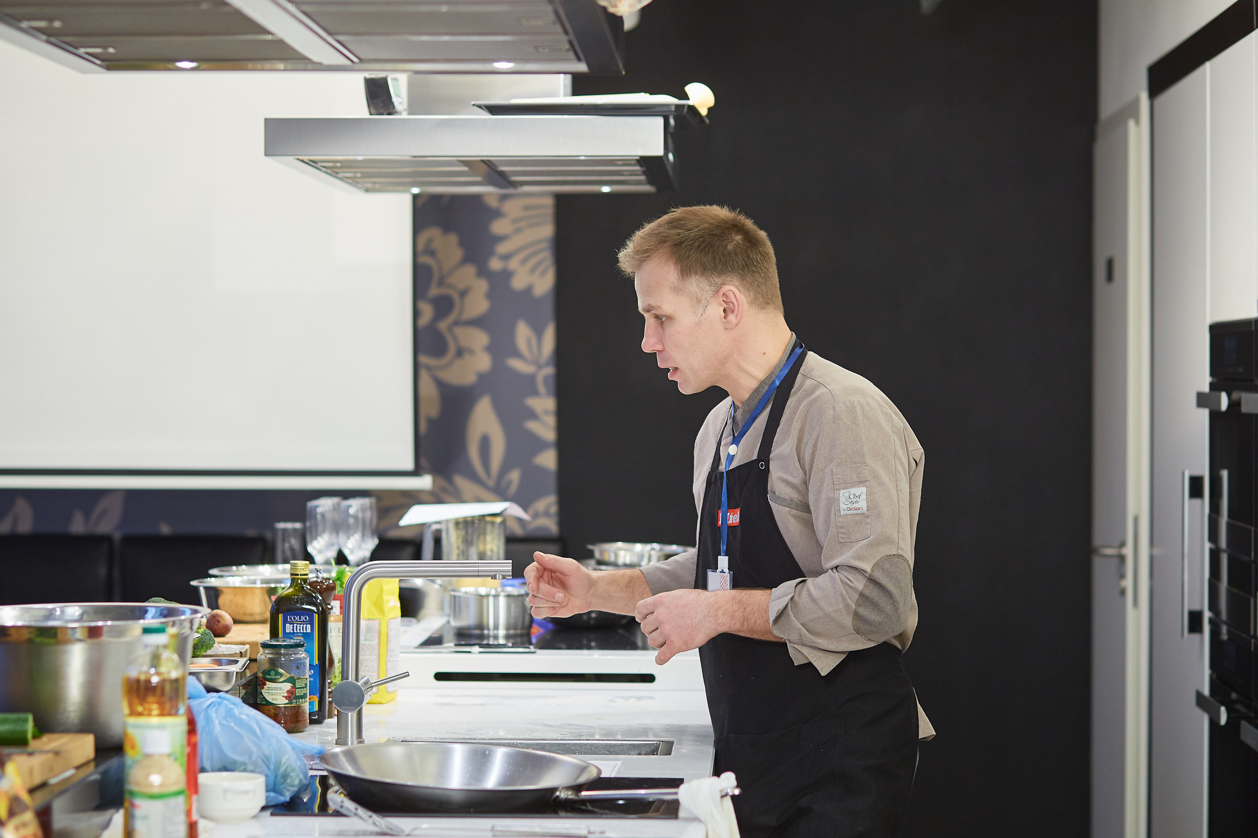 Готовим вместе с Miele. Александр Осин — корпоративный и семейный фотограф в Москве