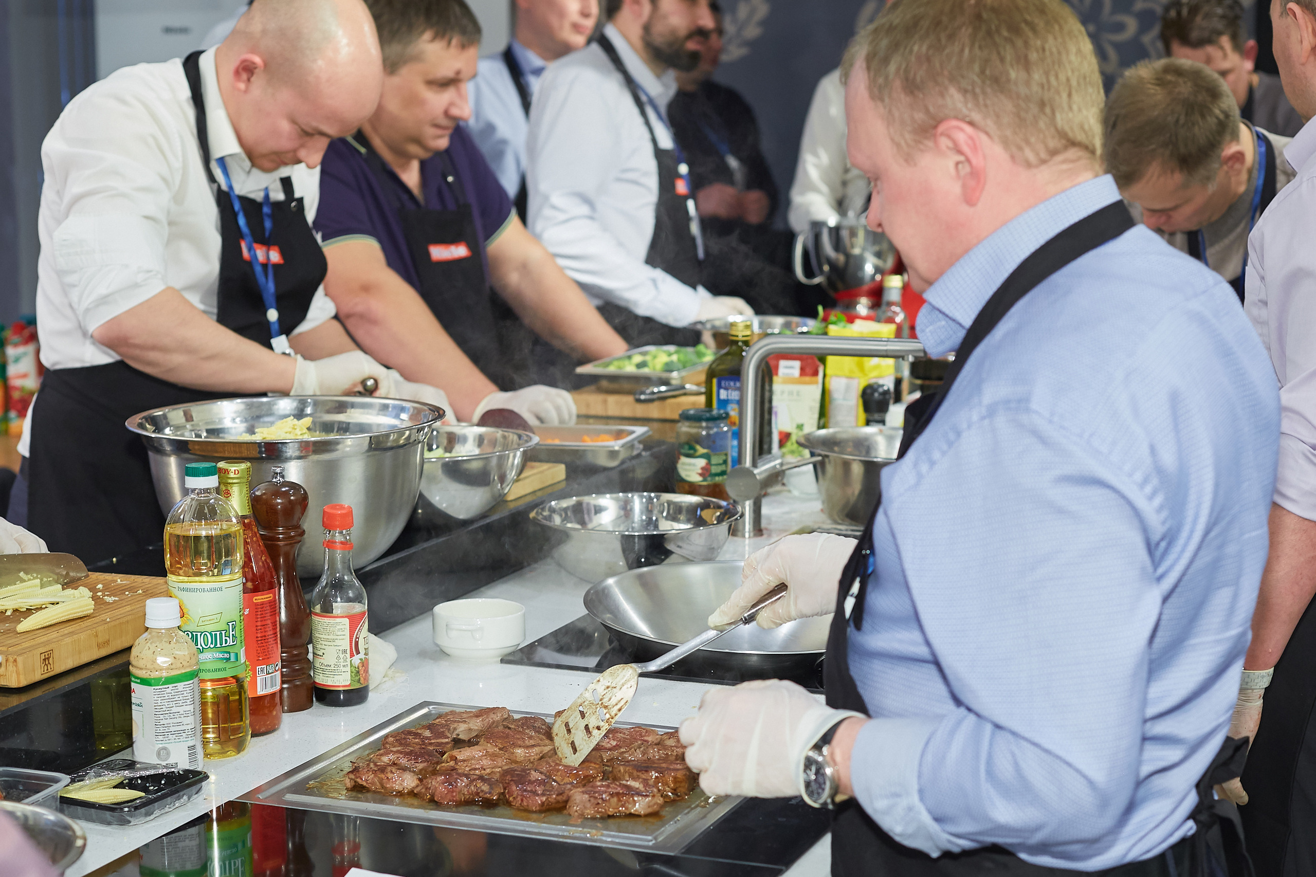 Готовим вместе с Miele. Александр Осин — корпоративный и семейный фотограф в Москве