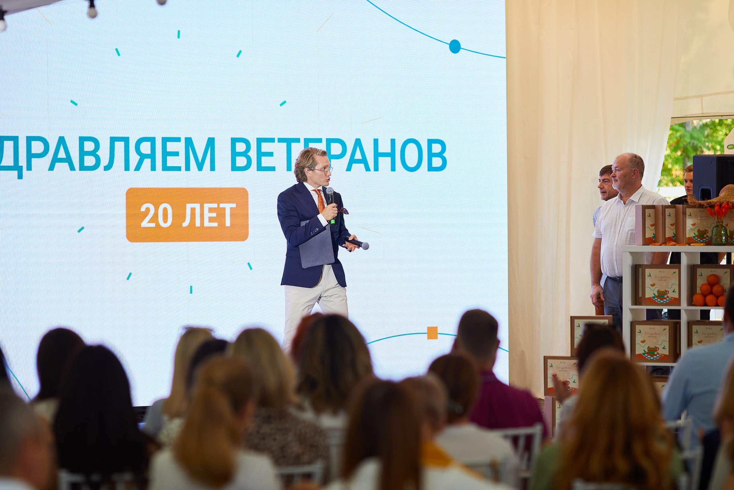 День Рождения компании. Александр Осин — корпоративный и семейный фотограф в Москве