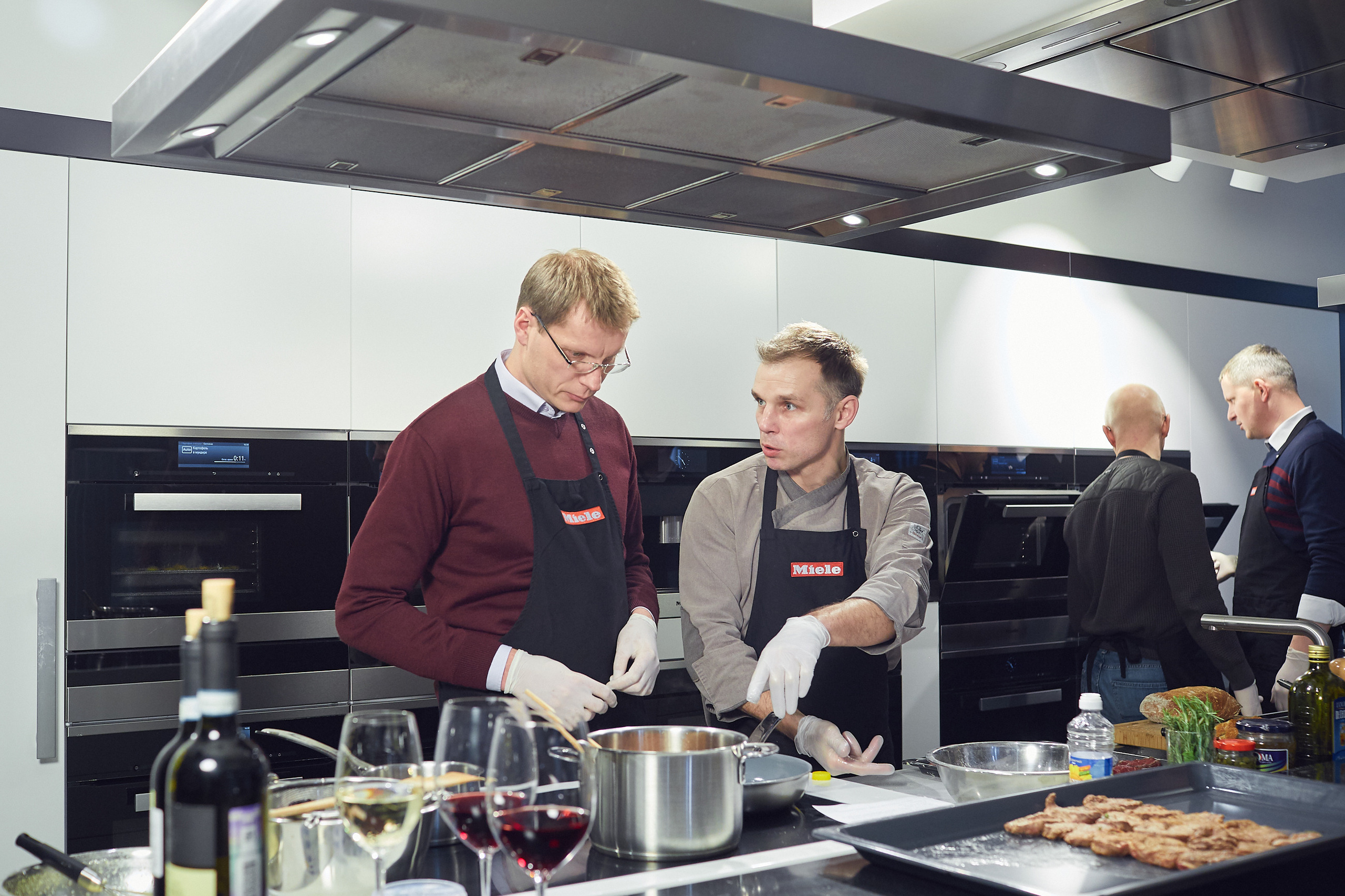 Гастроужин с Miele. Александр Осин — корпоративный и семейный фотограф в Москве