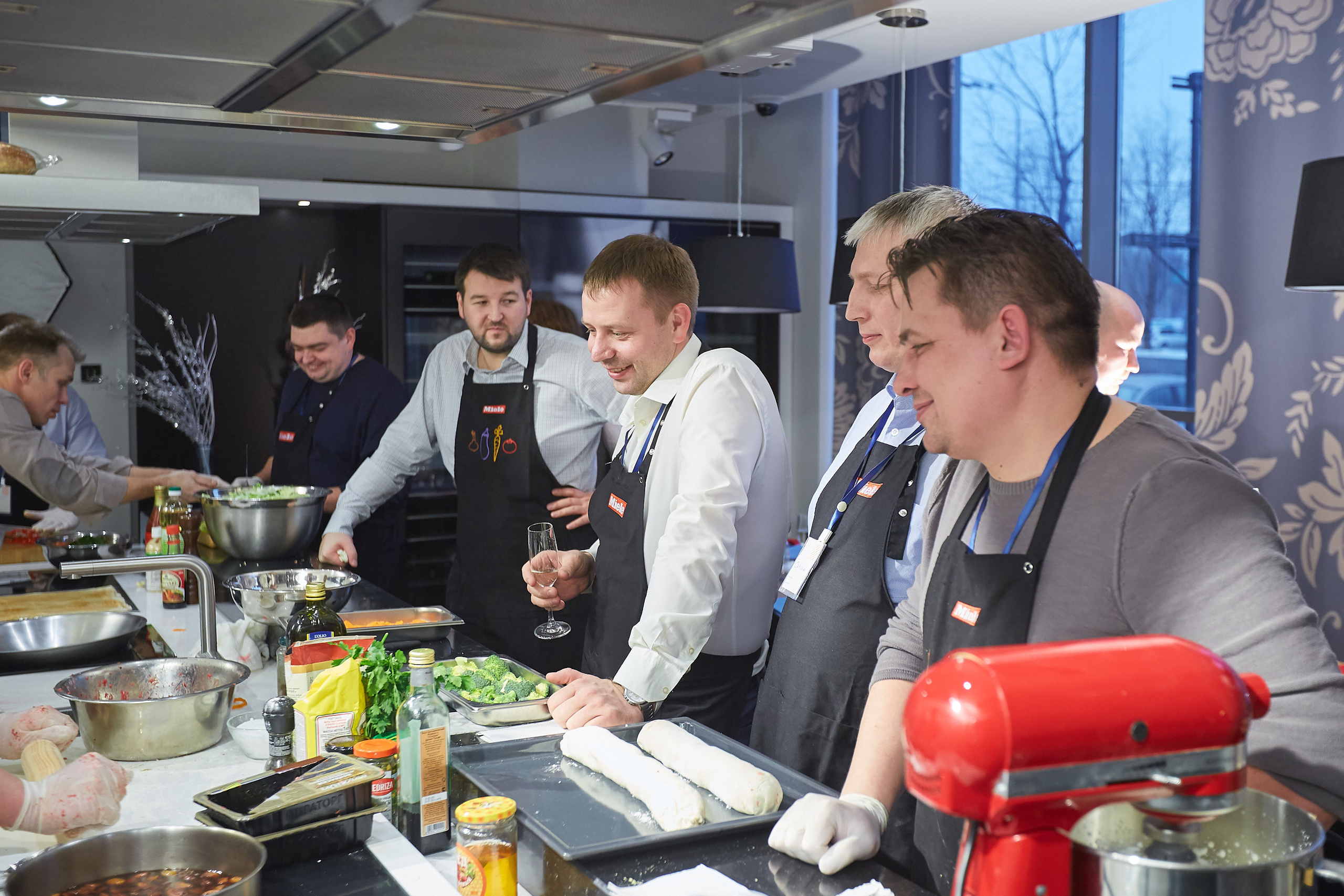 Готовим вместе с Miele. Александр Осин — корпоративный и семейный фотограф в Москве