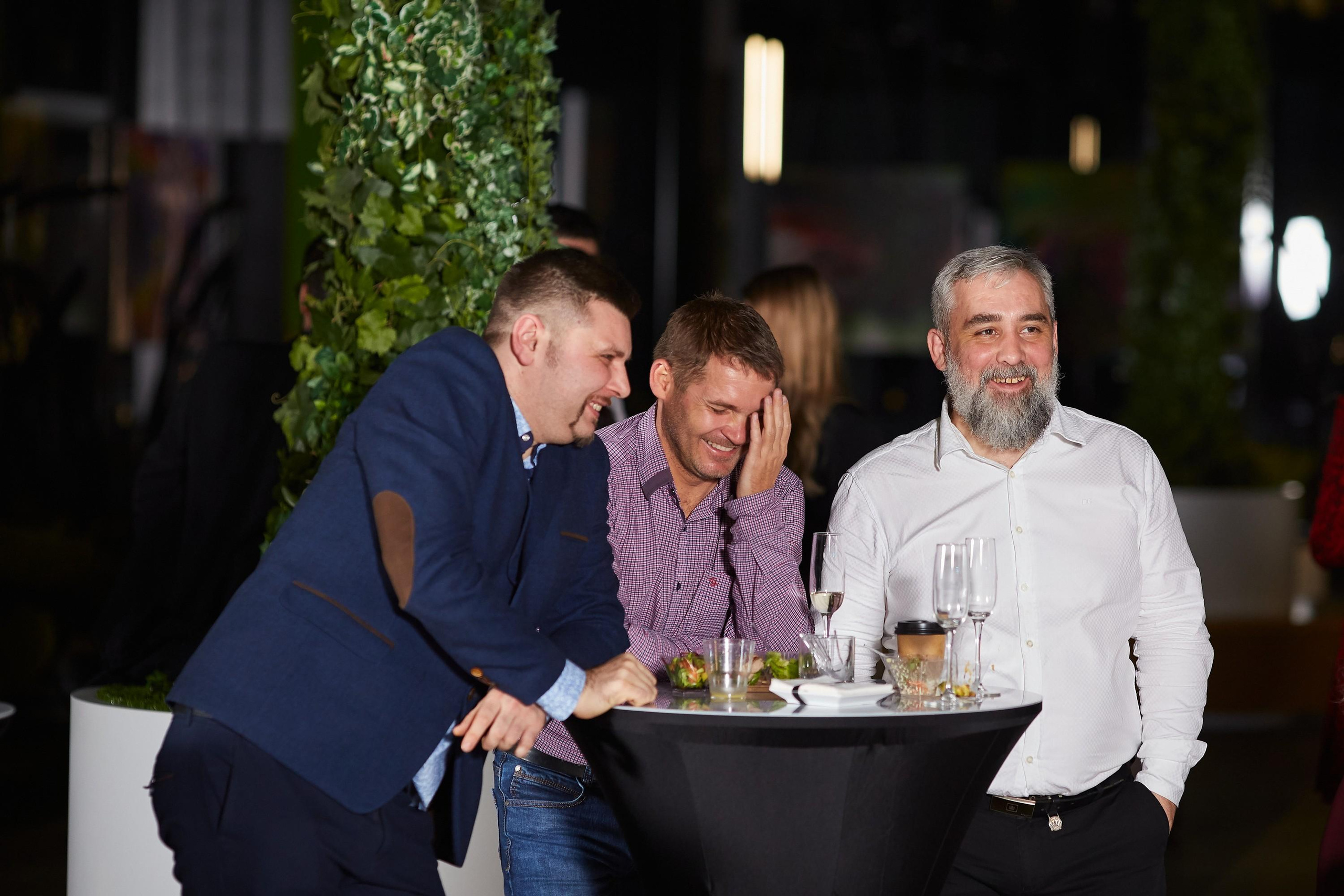 SOLLAB. Александр Осин — корпоративный и семейный фотограф в Москве