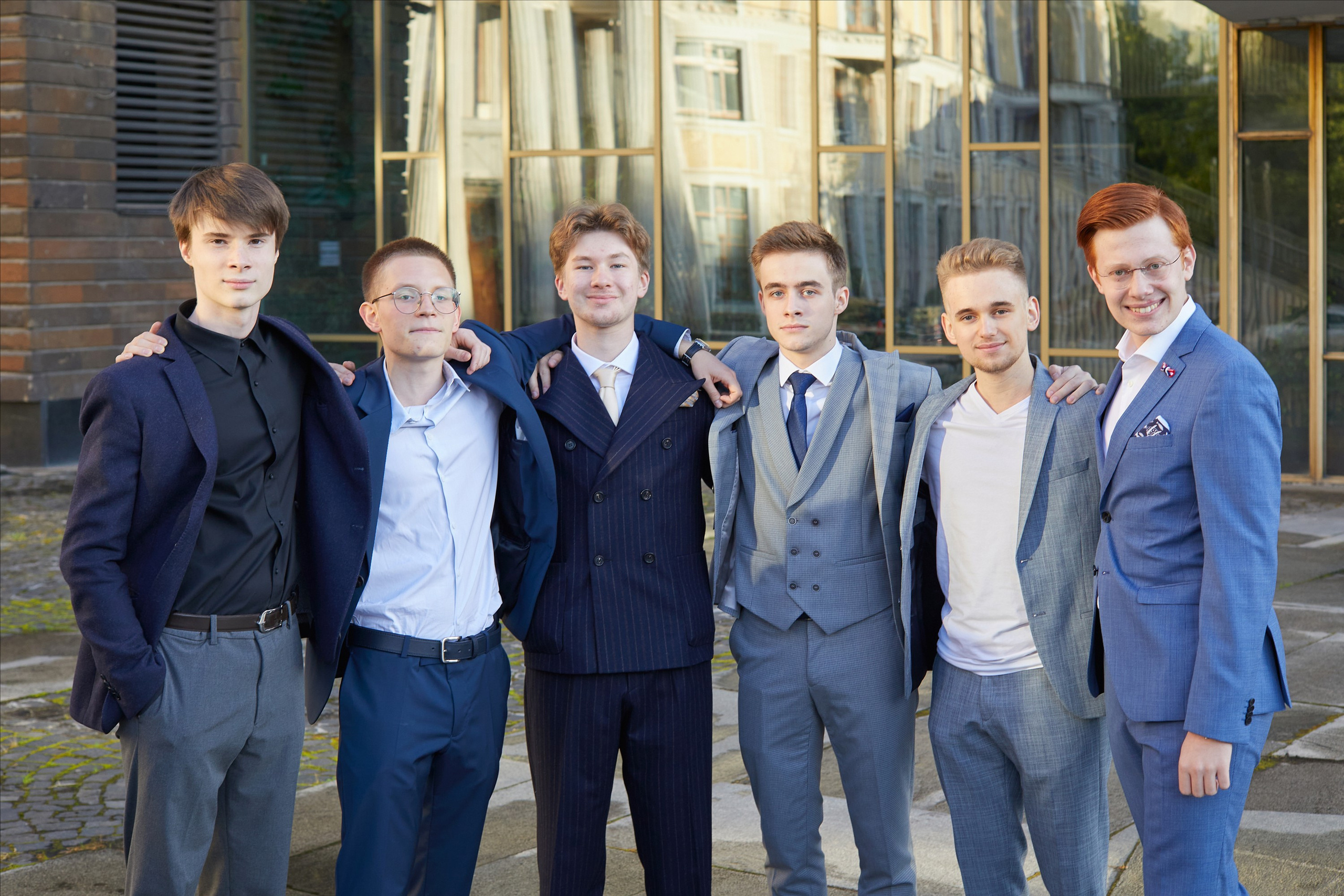 Выпускники Гимназии им Капцовых. Александр Осин — корпоративный и семейный фотограф в Москве