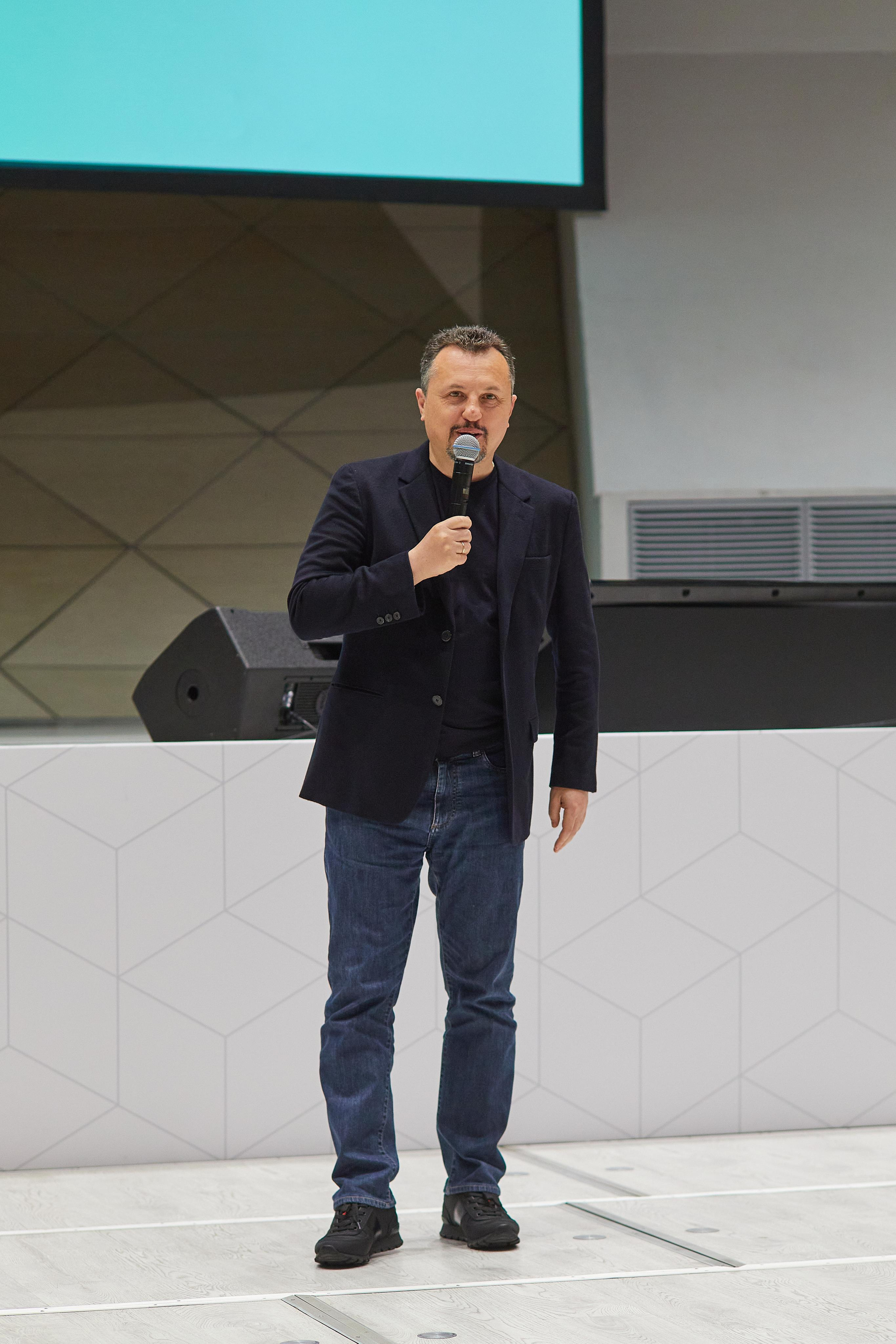 СКОЛКОВО. Александр Осин — корпоративный и семейный фотограф в Москве