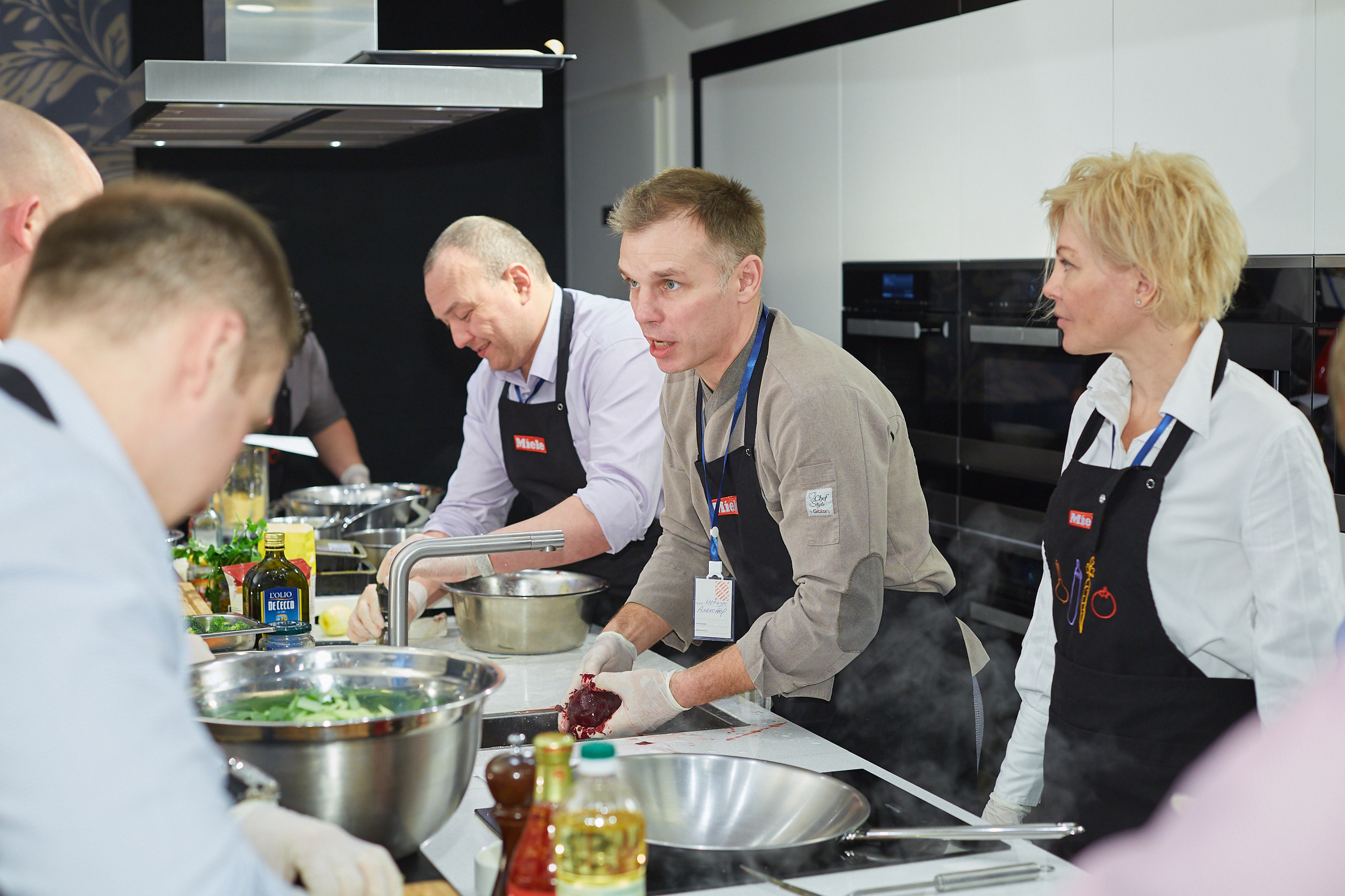 Готовим вместе с Miele. Александр Осин — корпоративный и семейный фотограф в Москве