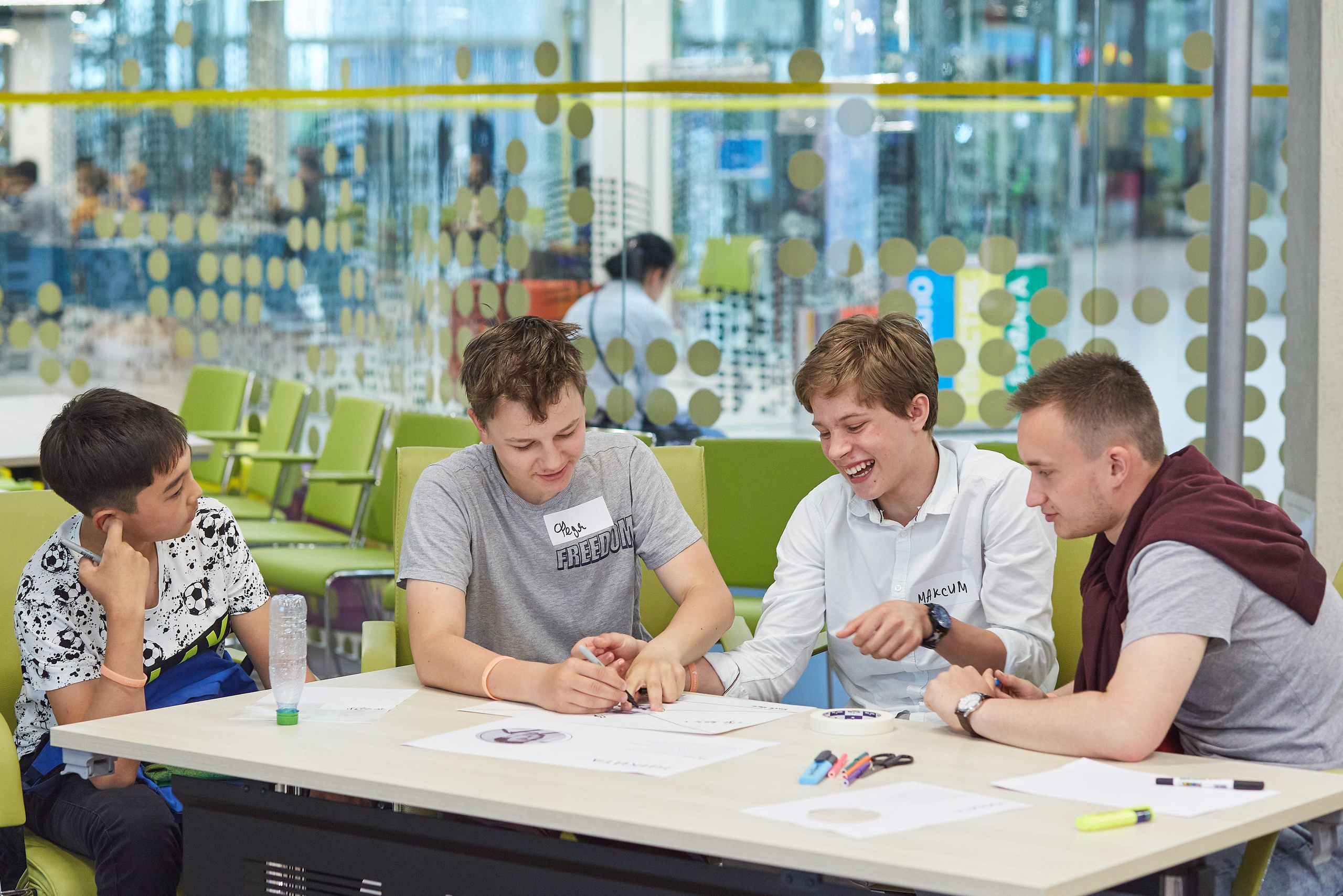 СКОЛКОВО. Александр Осин — корпоративный и семейный фотограф в Москве