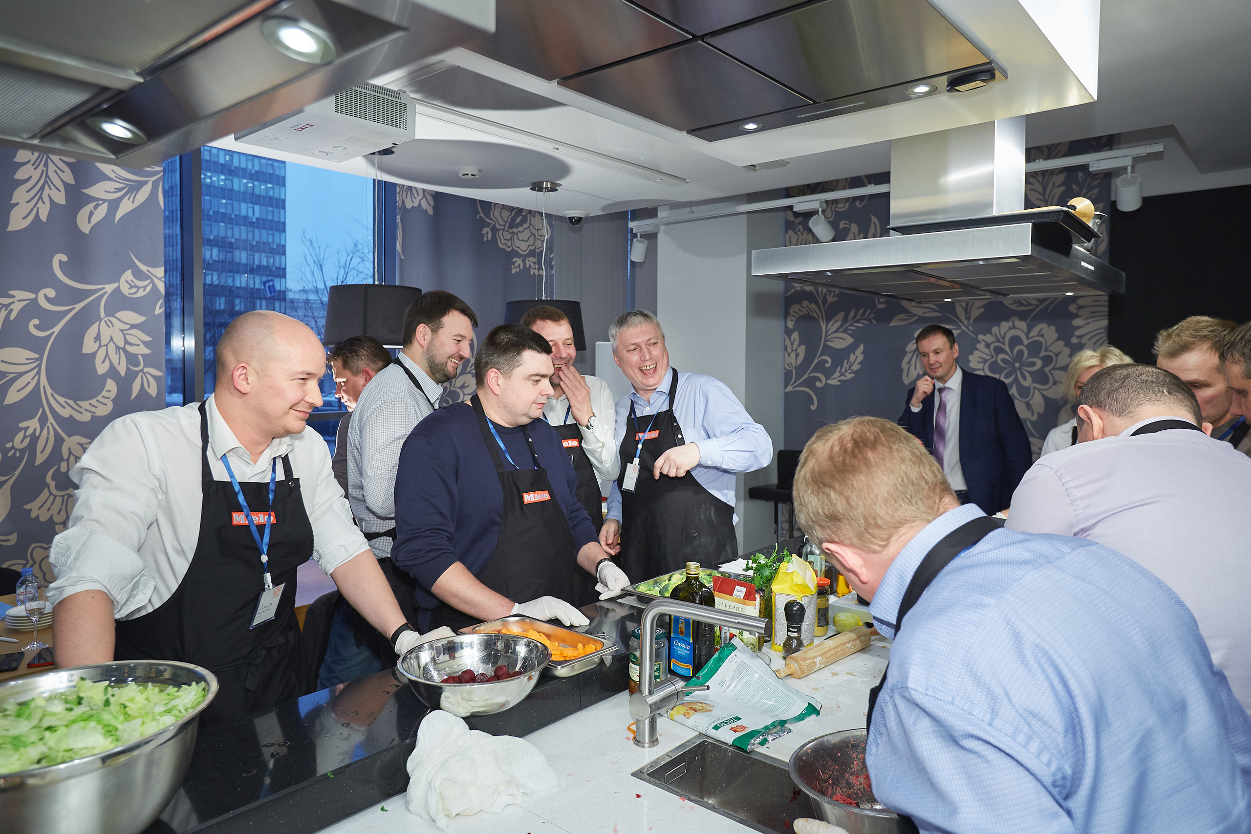 Готовим вместе с Miele. Александр Осин — корпоративный и семейный фотограф в Москве