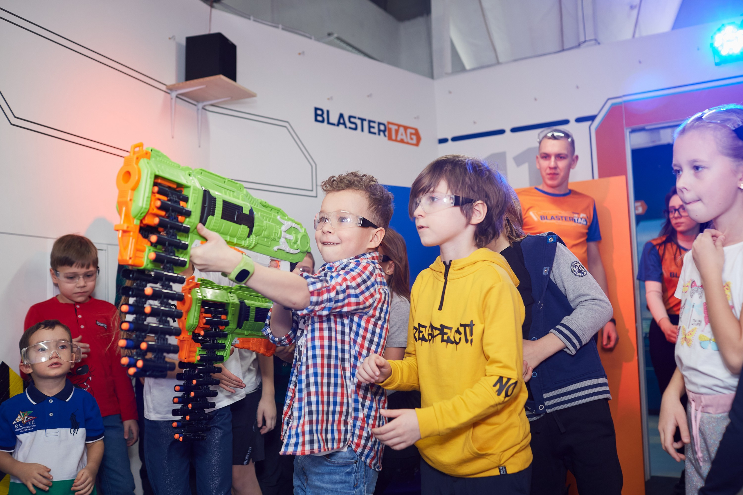 Отмечаем 8 лет в BlasterTag. Александр Осин — корпоративный и семейный фотограф в Москве