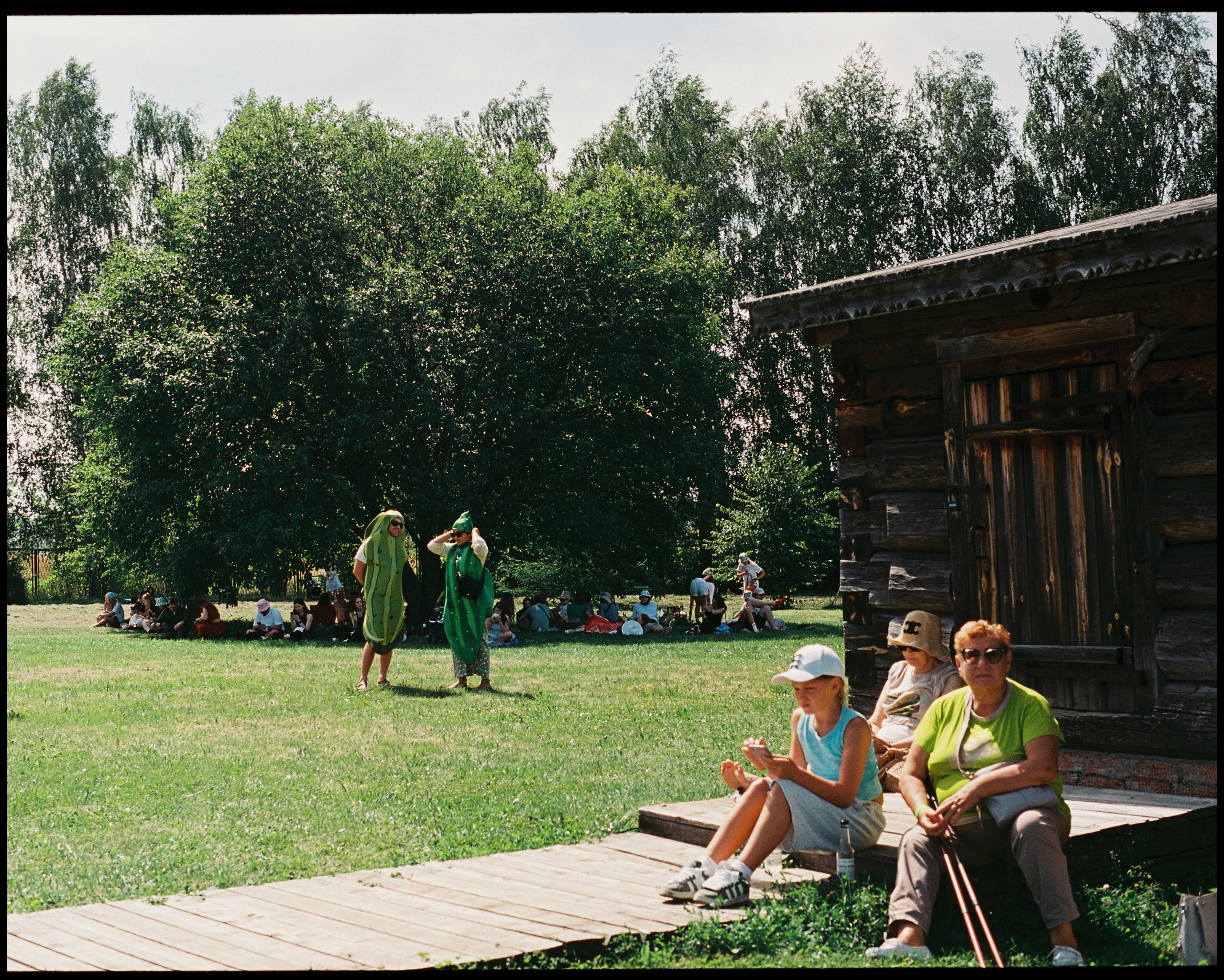 SUZDAL. ANNA — PHOTOGRAPHER