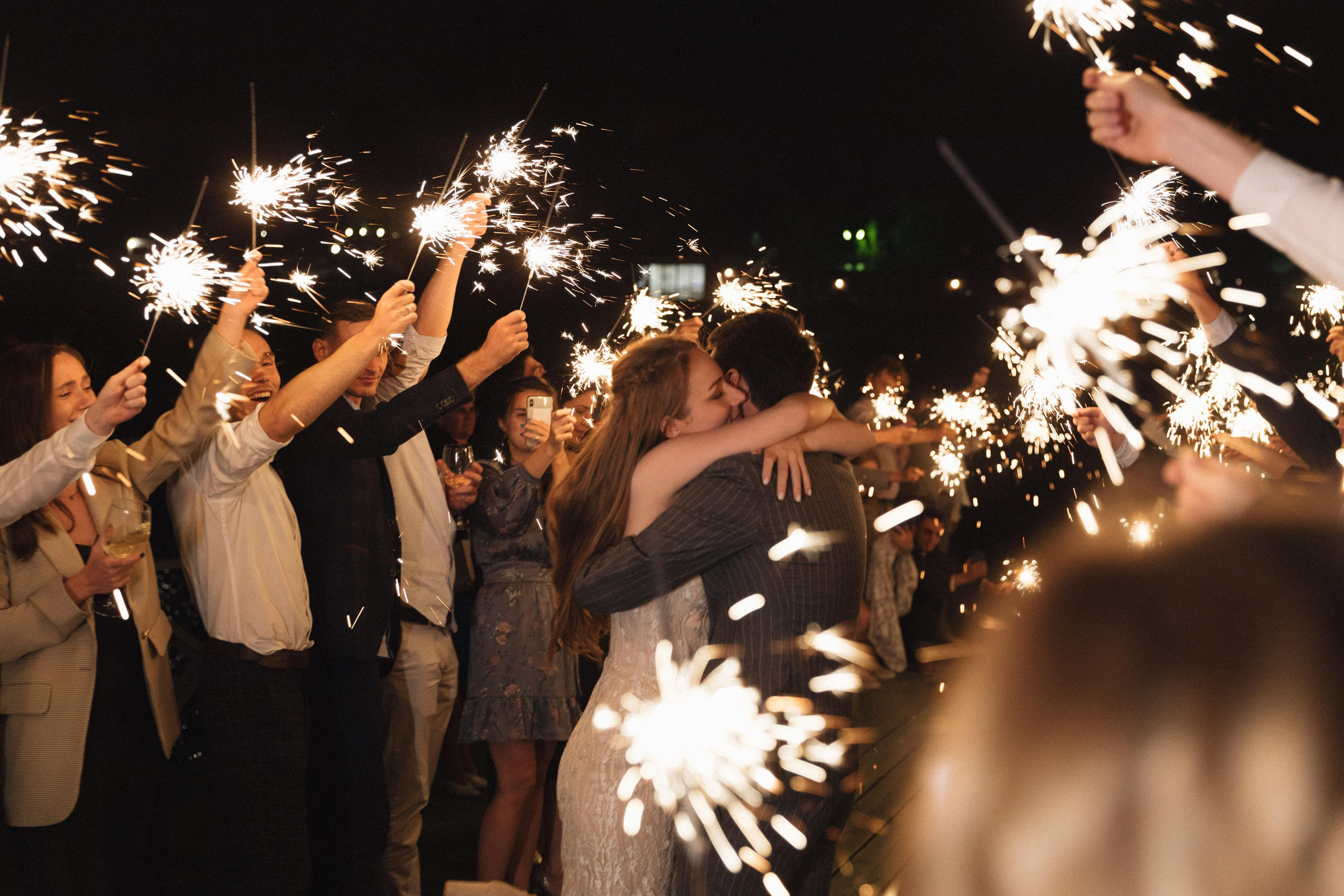 Касания и объятия прекрасное проявление любви. Свадебный фотограф в Москве Кристина Засухина