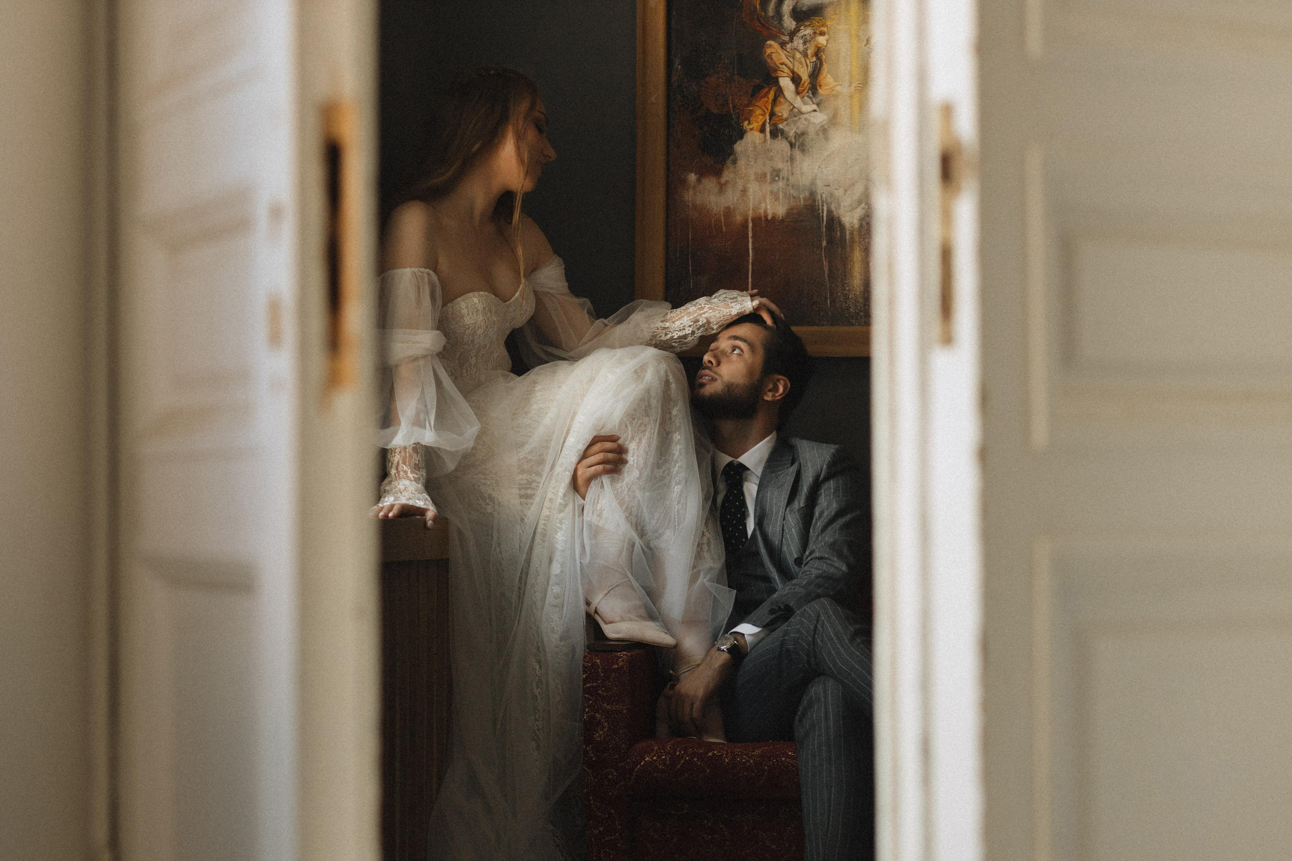 Касания и объятия прекрасное проявление любви. Свадебный фотограф в Москве Кристина Засухина