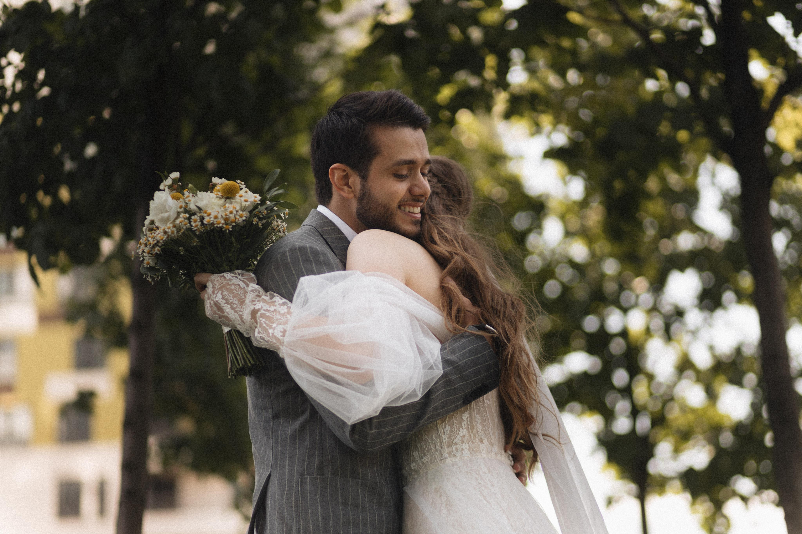 Касания и объятия прекрасное проявление любви. Свадебный фотограф в Москве Кристина Засухина