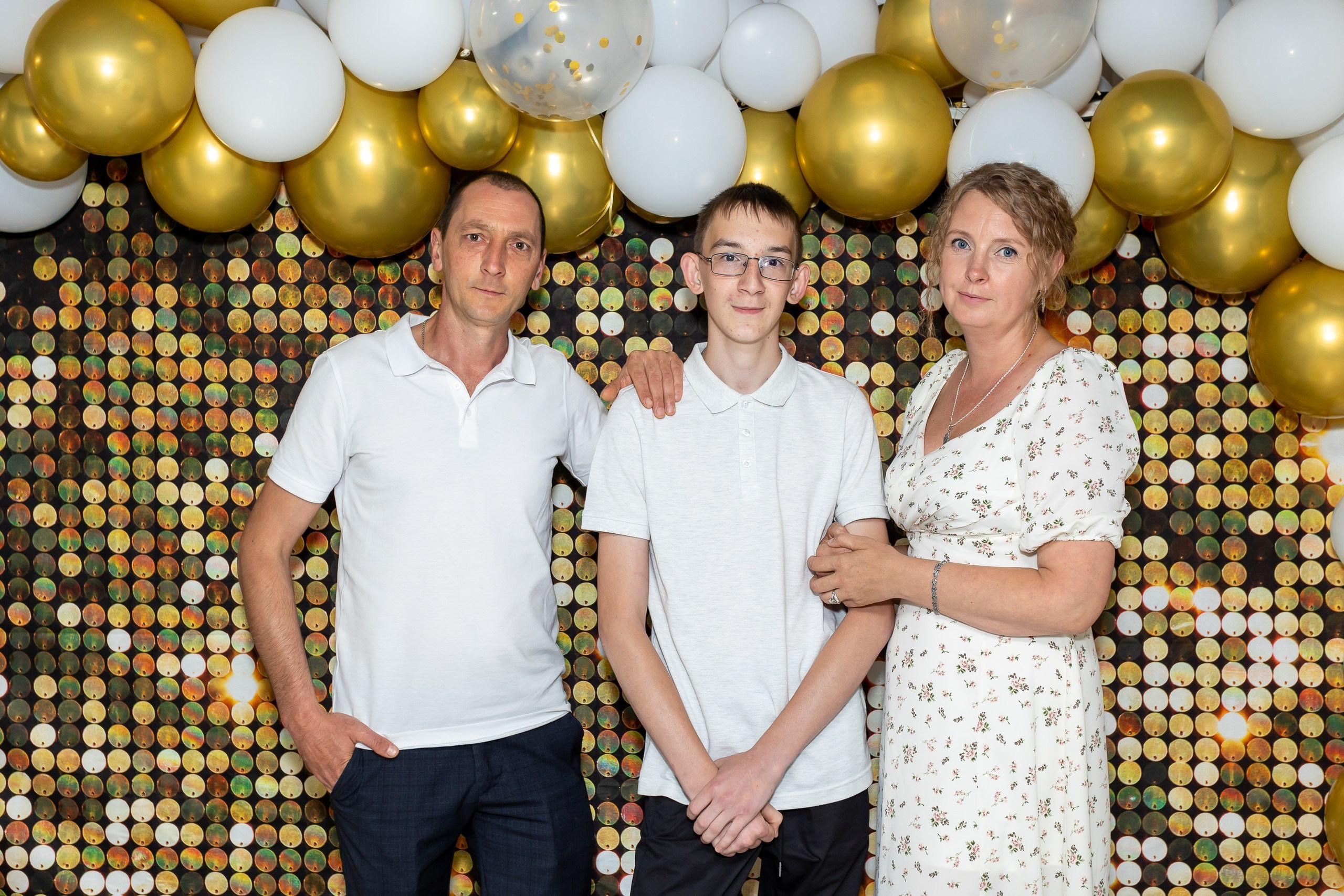 Вручение аттестата и выпускной вечер. Выпускные альбомы Майкоп, Краснодар Елена Золотарева