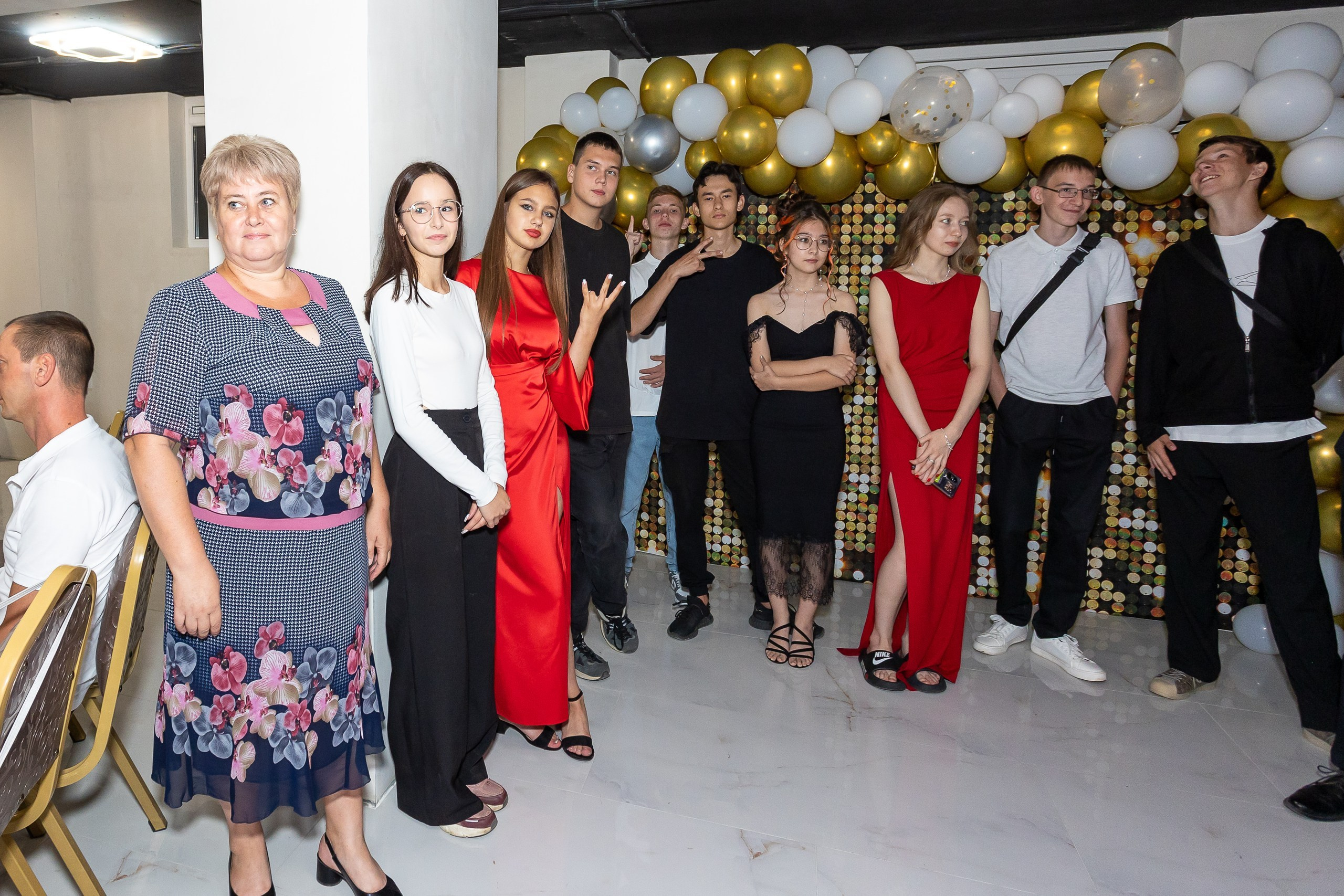 Вручение аттестата и выпускной вечер. Выпускные альбомы Майкоп, Краснодар Елена Золотарева