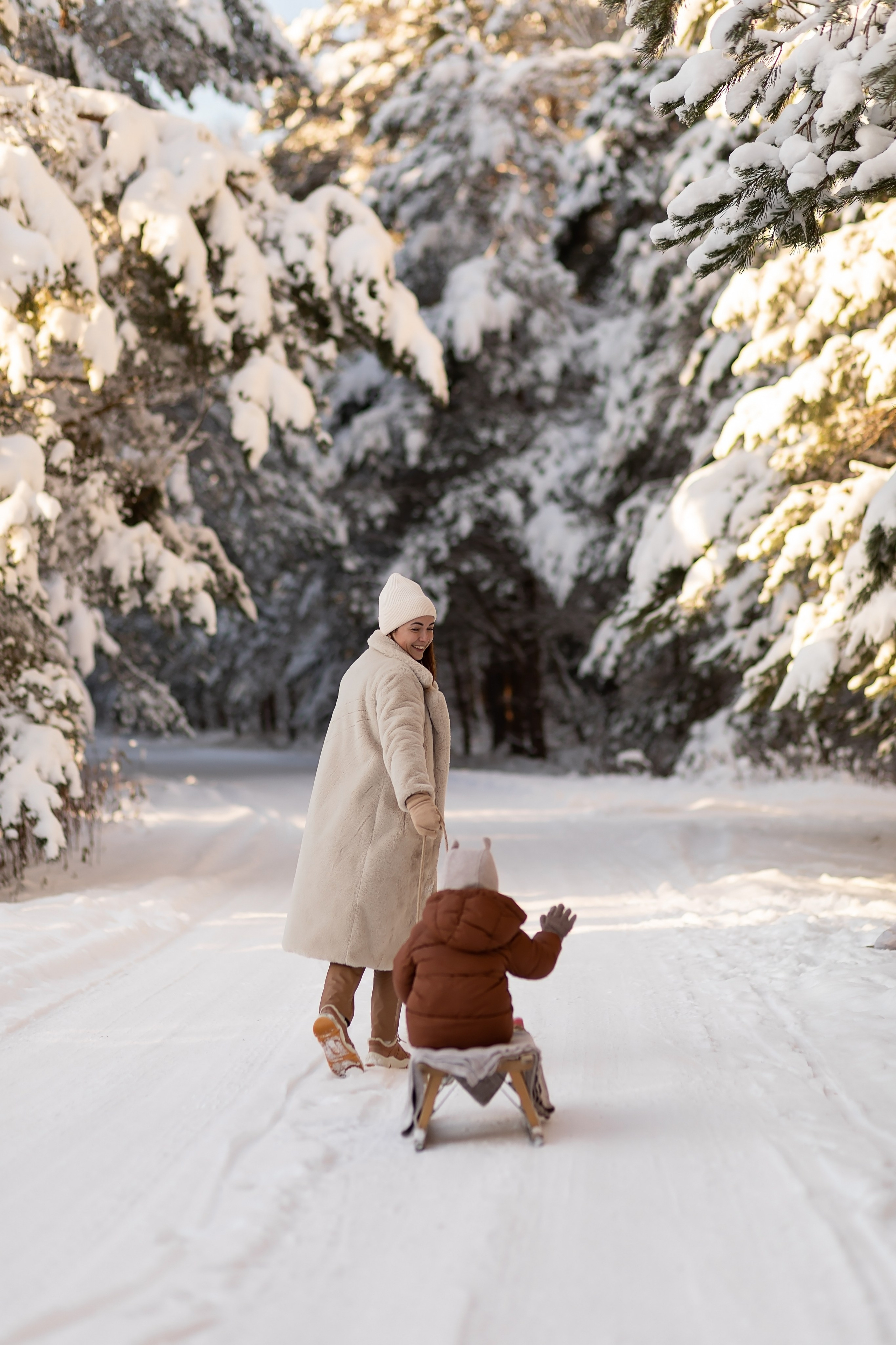 Женя и Майя. Главная