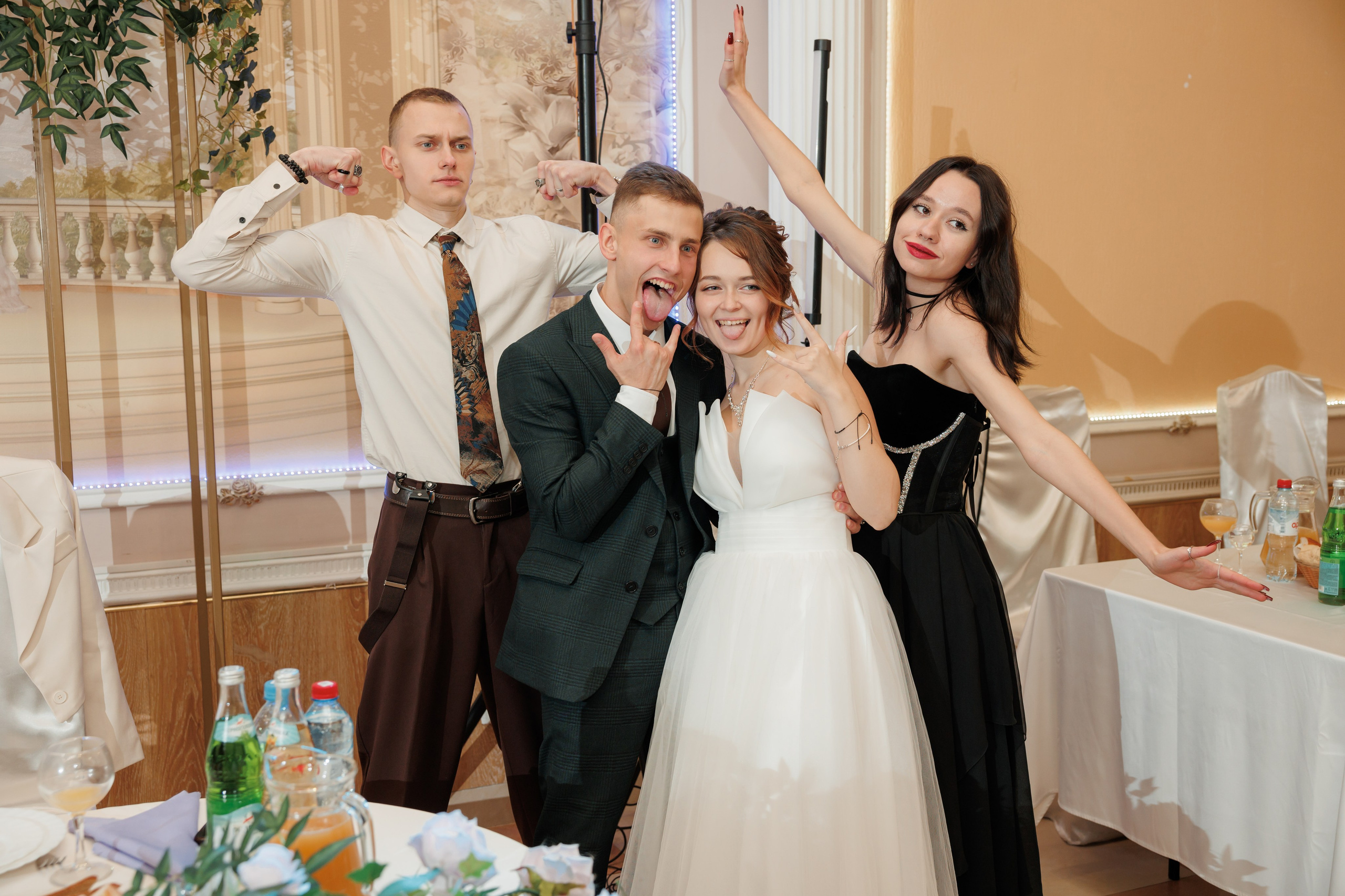 Константин и Дарья, ЗАГС ВДНХ, отель Soluxe, ресторан «Антик». Свадебный и репортажный фотограф (Москва, Королев и другие)