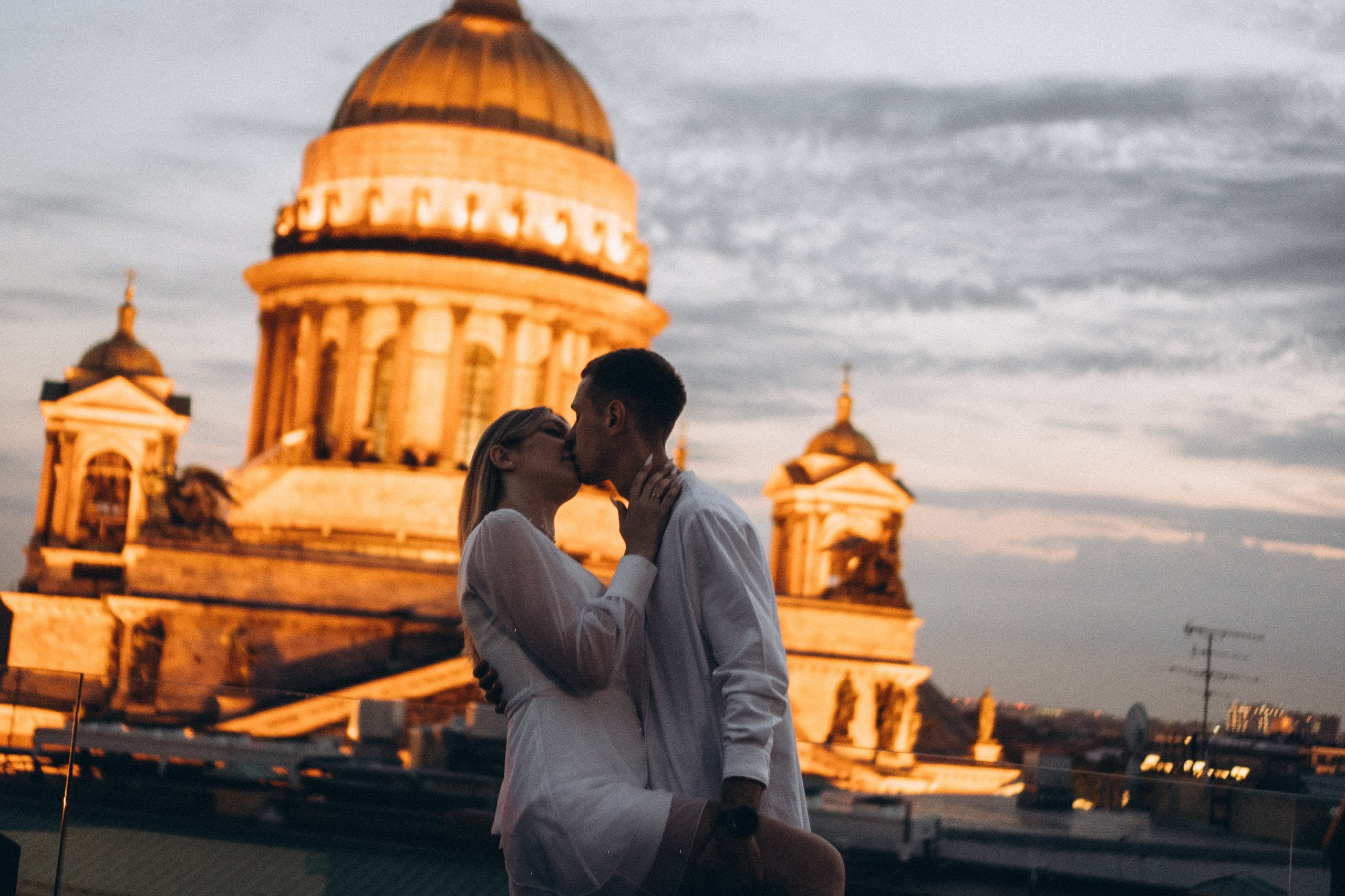 СВАДЕНБНАЯ СЬЕМКА НА КАТЕРЕ ПО КАНАЛАМ САНКТ-ПЕТЕРБУРГА И В АКВАТОРИИ НЕВЫ. Профессиональный фотограф, Санкт-Петербург — Виктория Богомолова