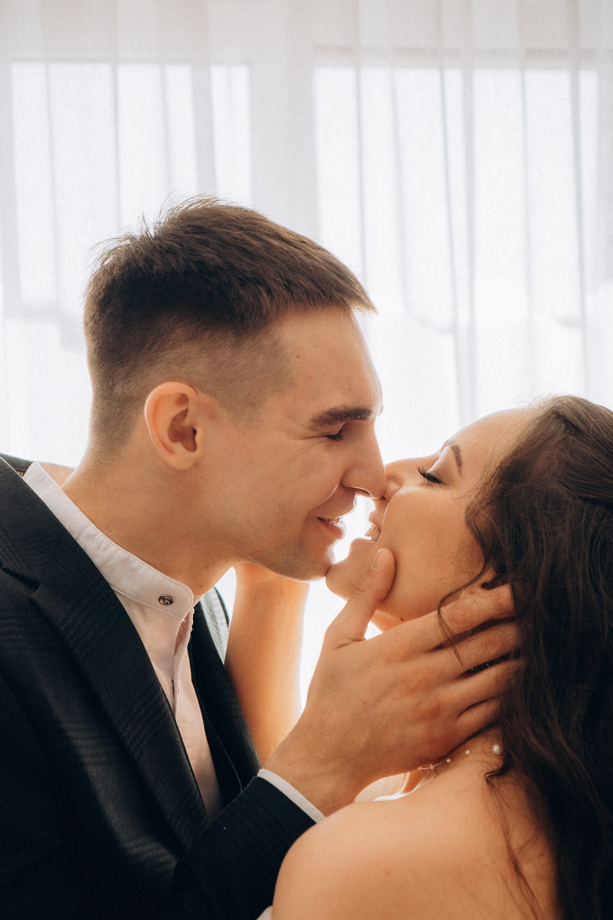 СВАДЕБНАЯ СЬЕМК В ПАРКЕ 300-ЛЕТИЯ. Профессиональный фотограф, Санкт-Петербург — Виктория Богомолова