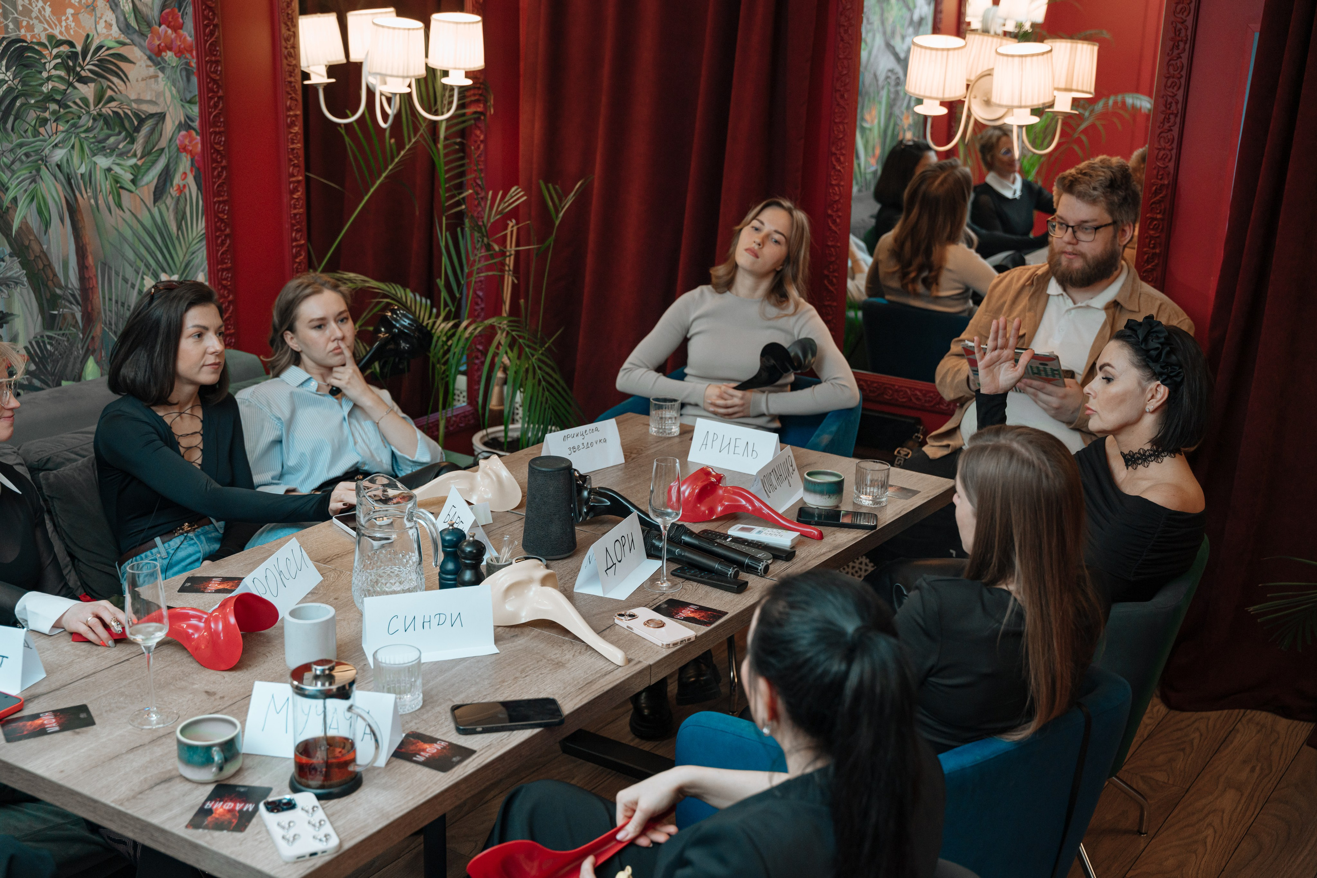 Мафия. Бар FINCH. ЖЕНСКИЙ КЛУБ LAXMI. Портретный фотограф в Санкт-Петербурге Дмитриева Наталия